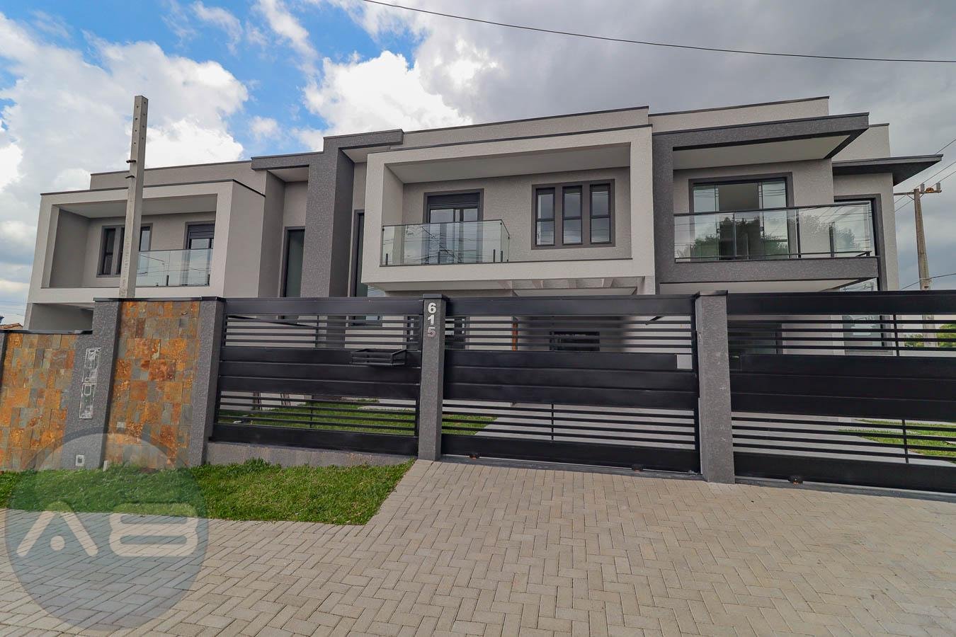 Sobrado à venda 3 Quartos com suíte, nações, FAZENDA RIO GRAND...