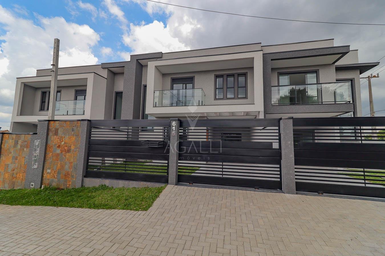 Sobrado à venda 3 Quartos com suíte, nações, FAZENDA RIO GRAND...
