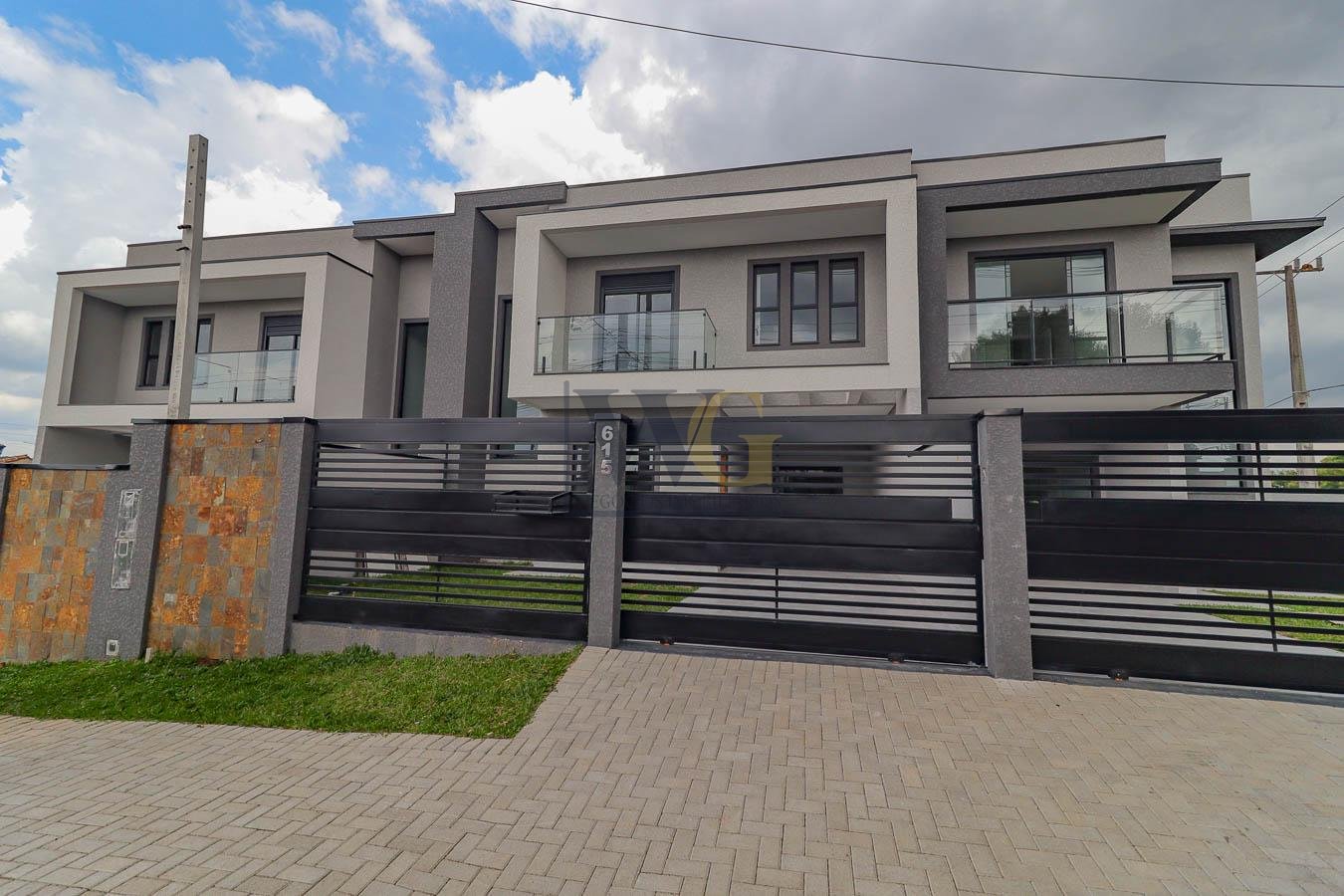 Sobrado à venda 3 Quartos com suíte, nações, FAZENDA RIO GRAND...