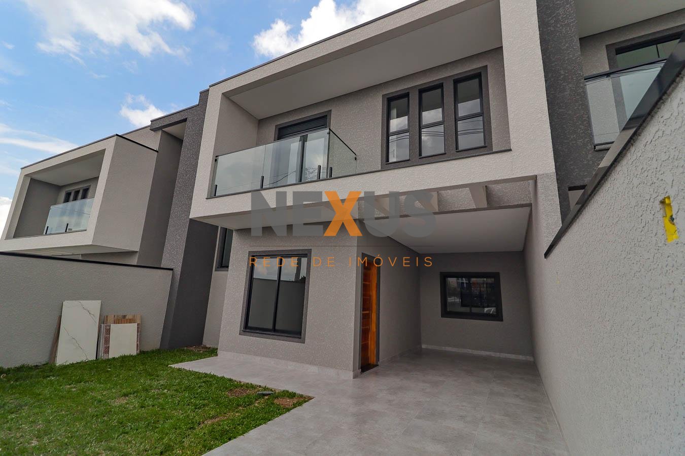 Sobrado à venda 3 Quartos com suíte, nações, FAZENDA RIO GRAND...
