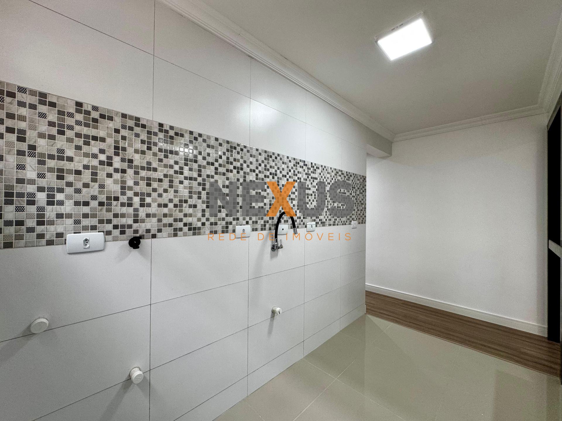 Apartamento Reformado de 2 Quartos em São José dos Pinhais