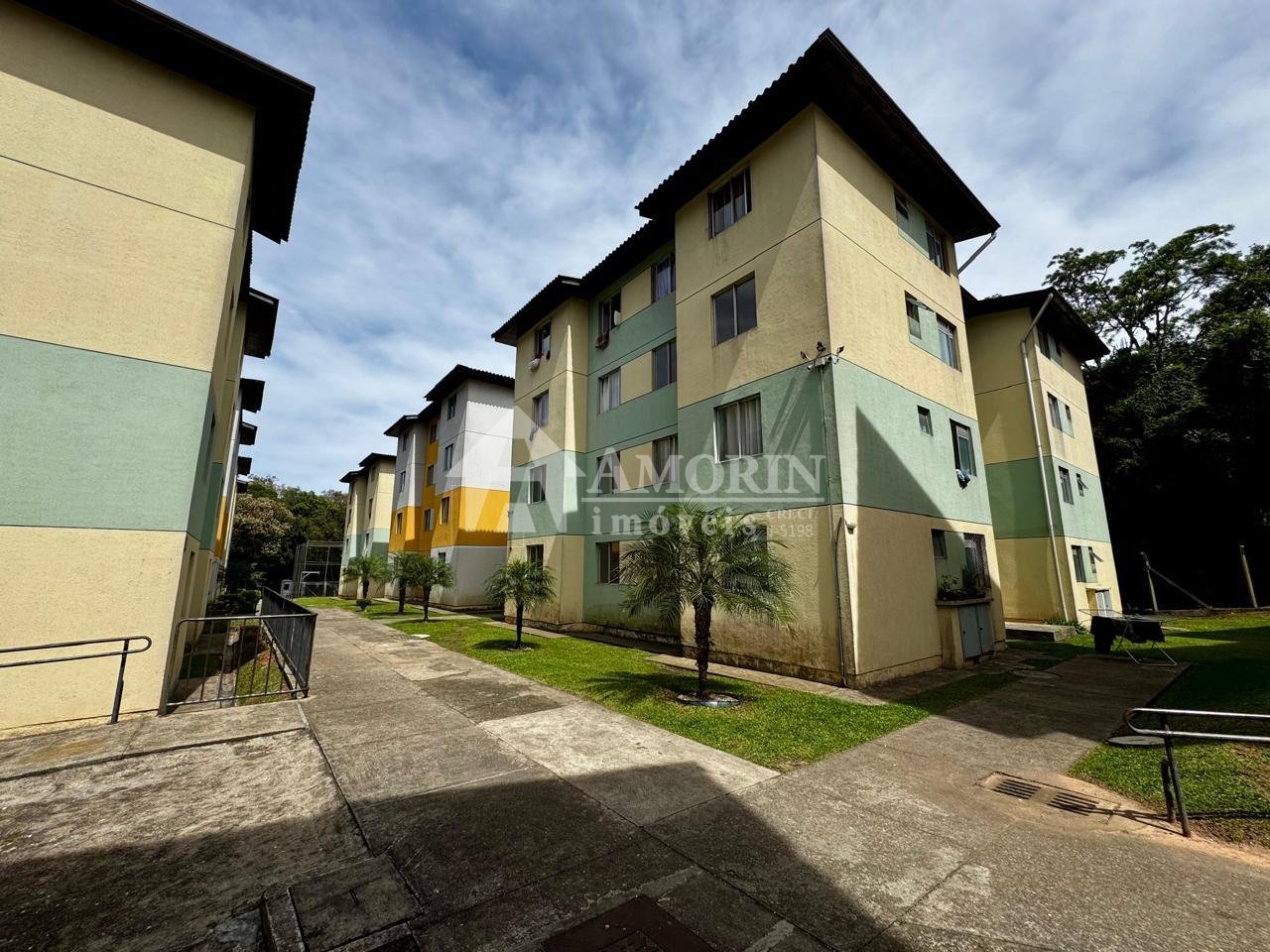 Apartamento Térreo de 2 Quartos no Tatuquara-Pompeia em Curitiba