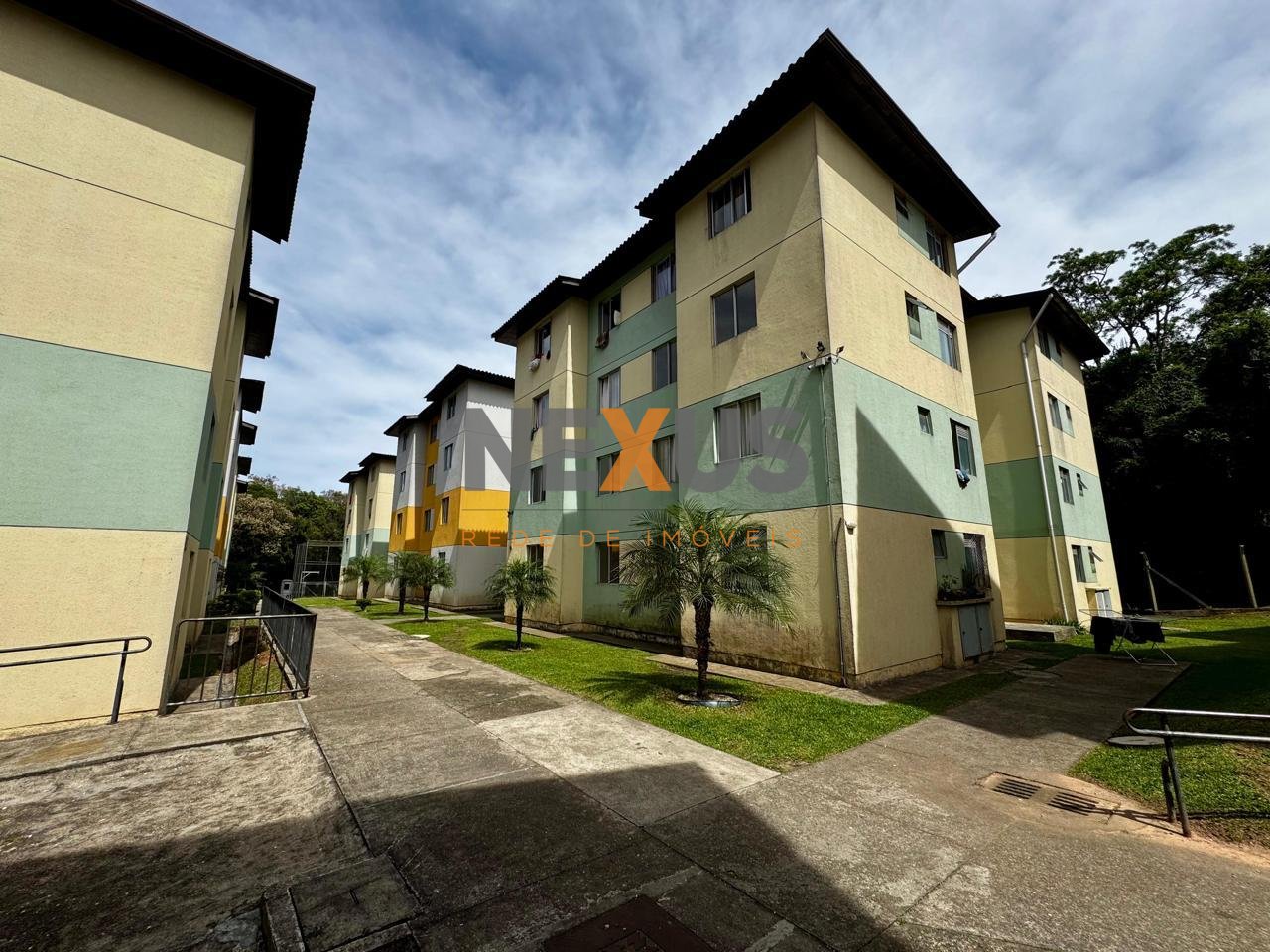 Apartamento Térreo de 2 Quartos no Tatuquara-Pompeia em Curitiba