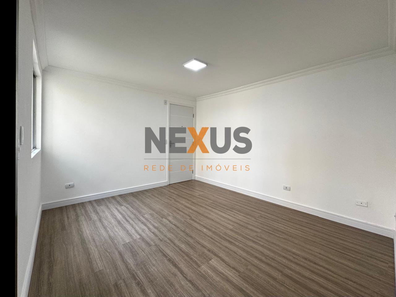 Apartamento Térreo de 2 Quartos no Tatuquara-Pompeia em Curitiba