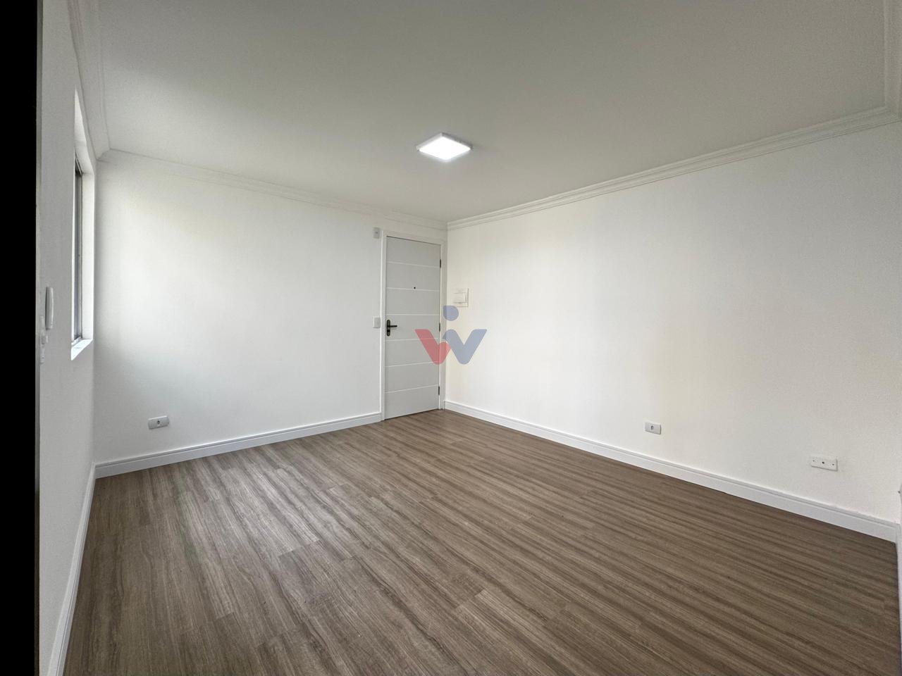 Apartamento Térreo de 2 Quartos no Tatuquara-Pompeia em Curitiba