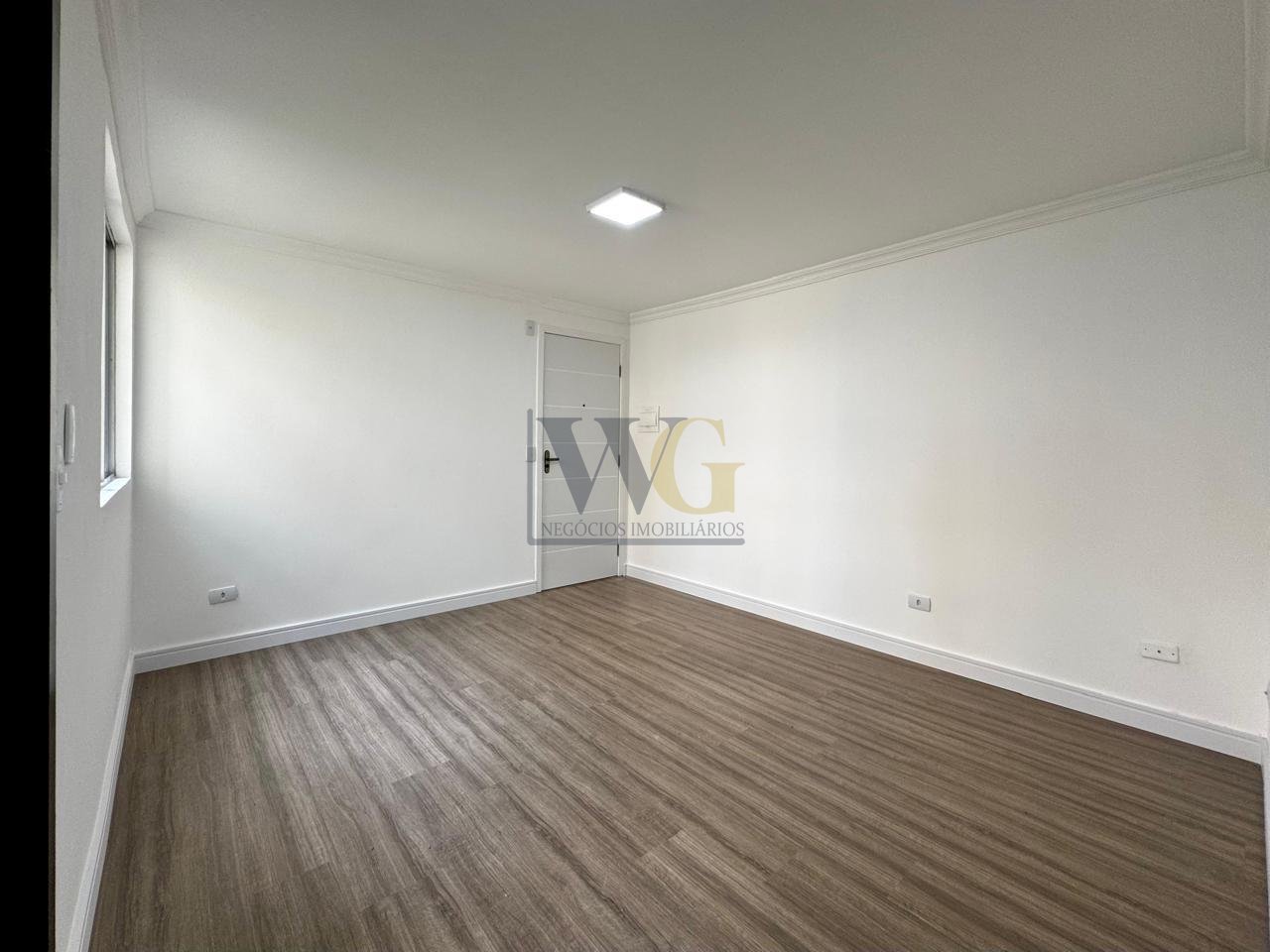 Apartamento Térreo de 2 Quartos no Tatuquara-Pompeia em Curitiba
