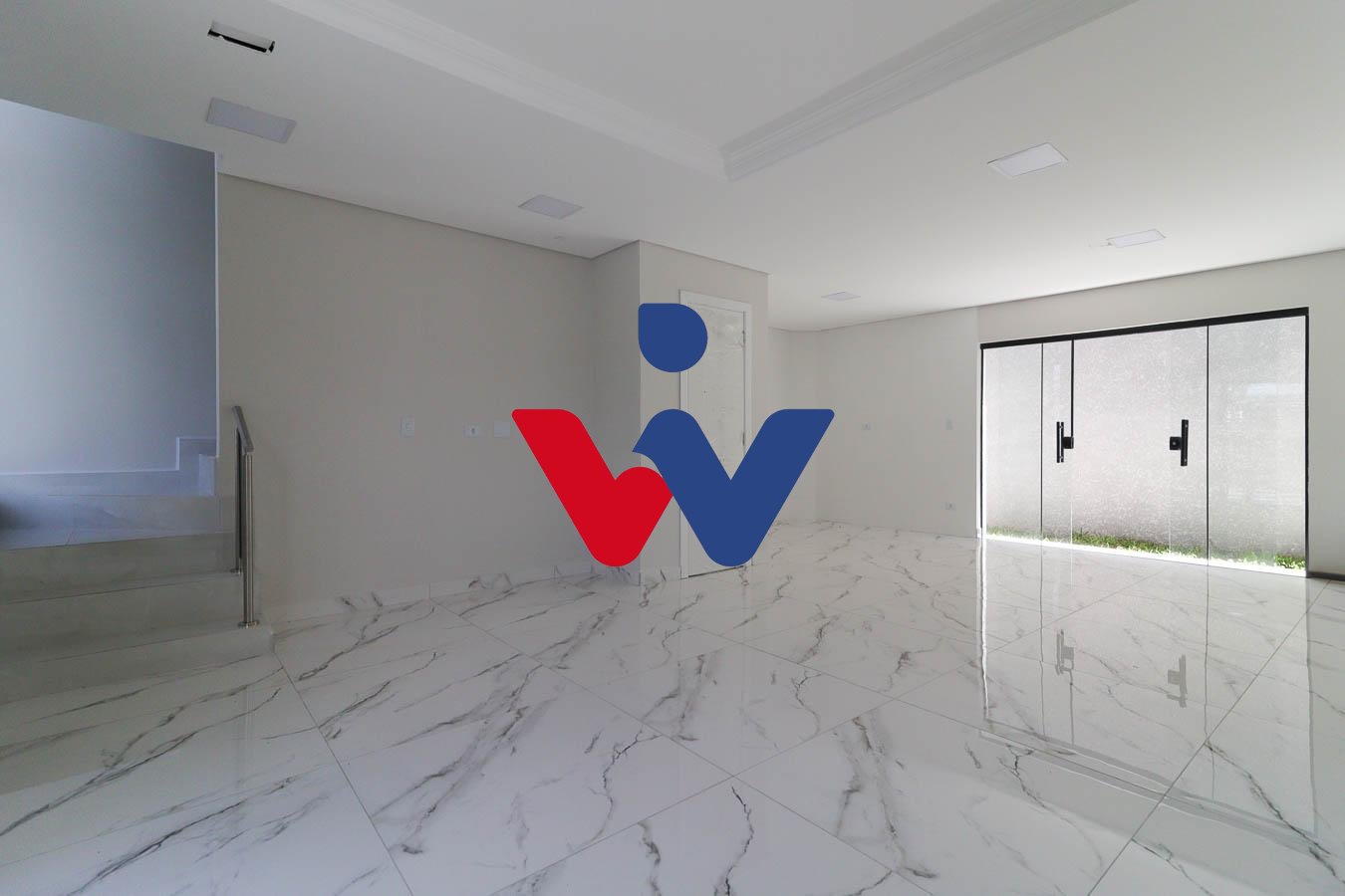 Sobrado à venda 3 Quartos, no pinheirinho, CURITIBA - PR