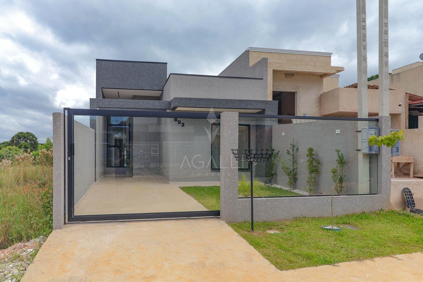 Casa Moderna com Piscina e Pé-Direito Alto no Jardim Brasil  ...