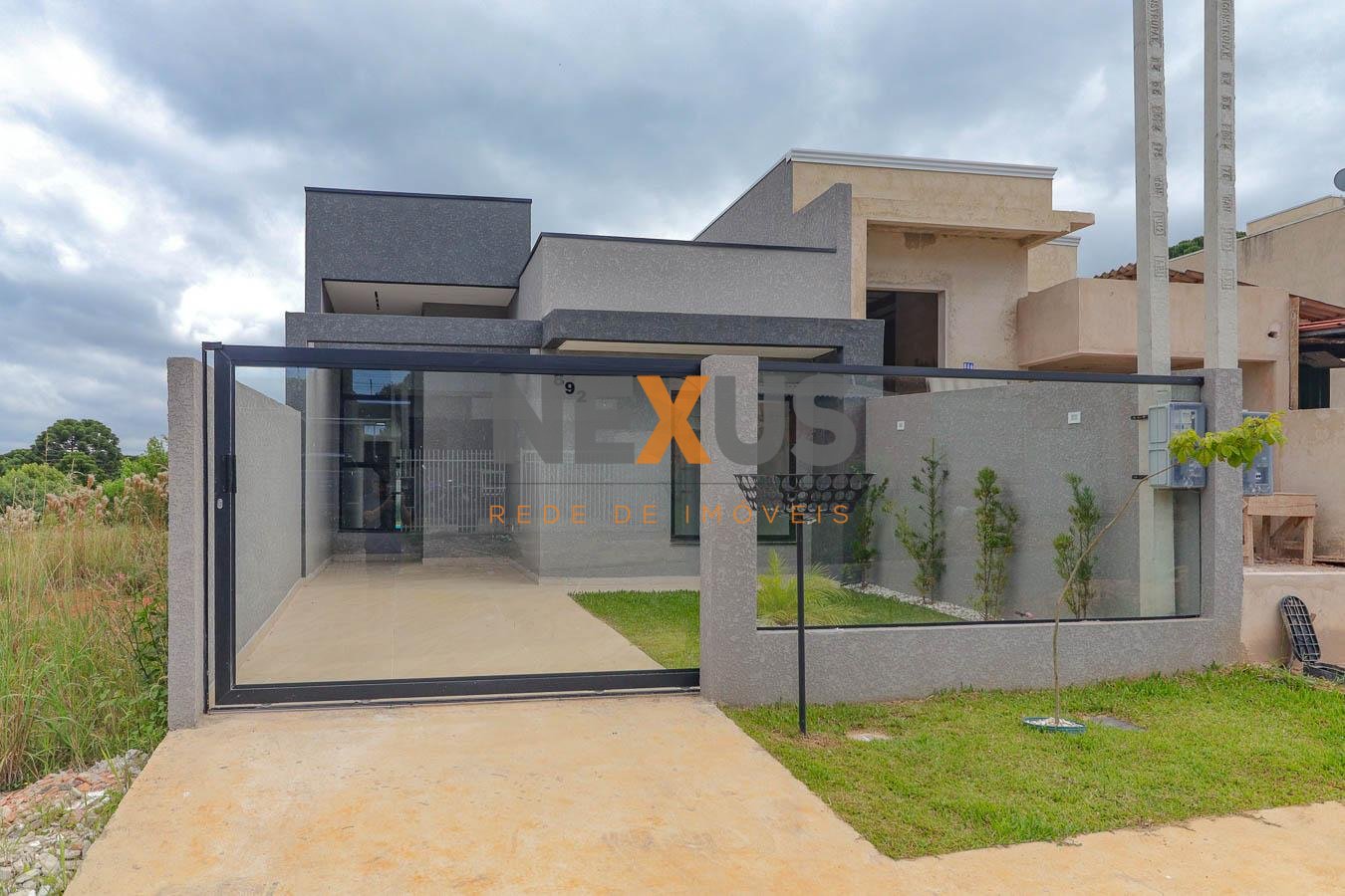 Casa Moderna com Piscina e Pé-Direito Alto no Jardim Brasil  ...