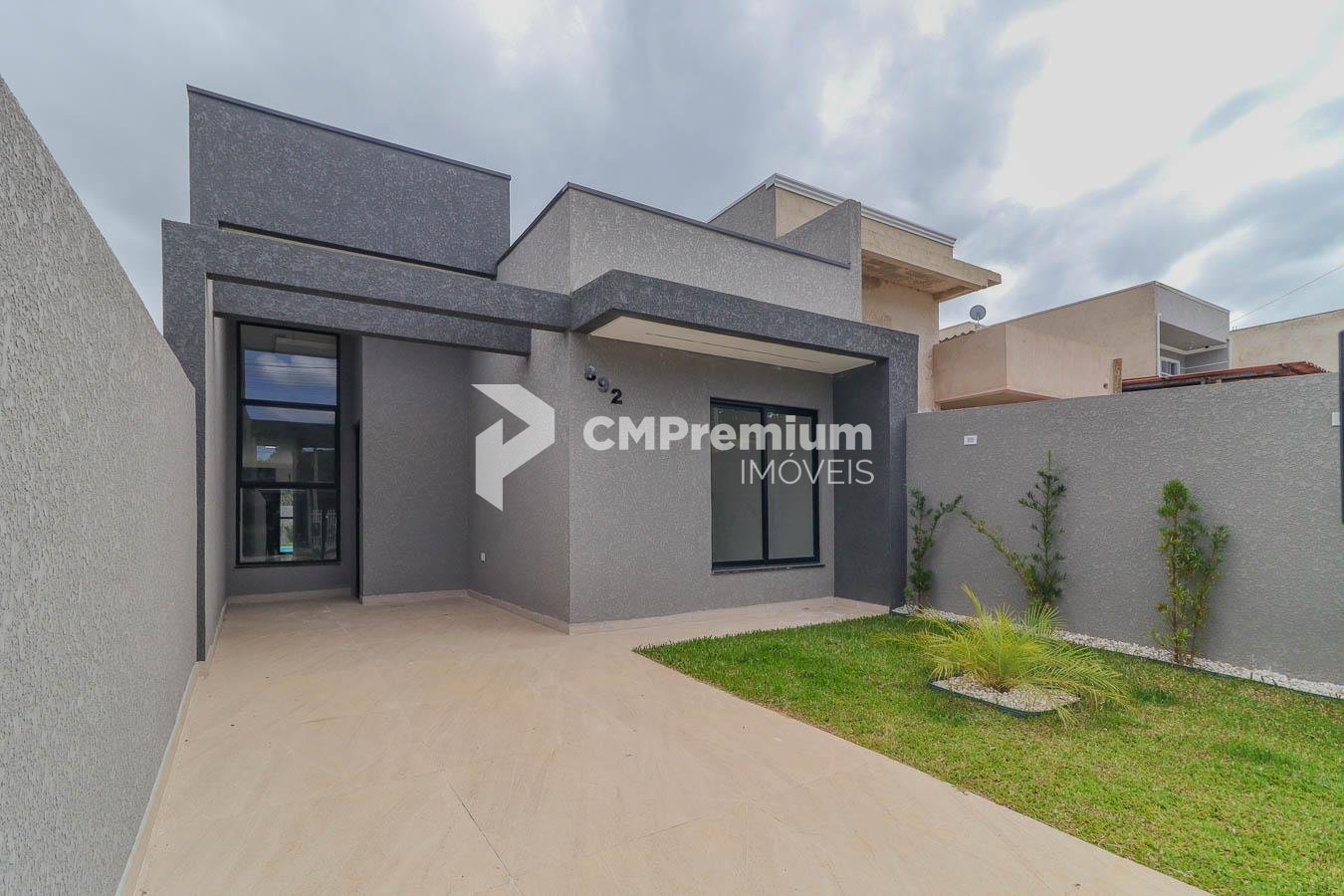 Casa Moderna com Piscina e Pé-Direito Alto no Jardim Brasil  ...