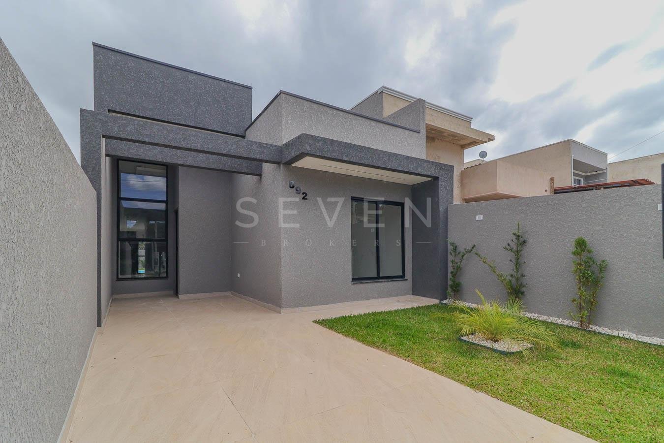 Casa Moderna com Piscina e Pé-Direito Alto no Jardim Brasil  ...