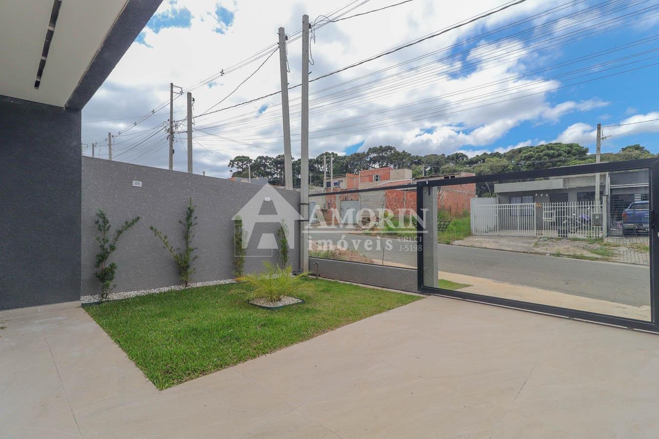 Casa Moderna com Piscina e Pé-Direito Alto no Jardim Brasil  ...
