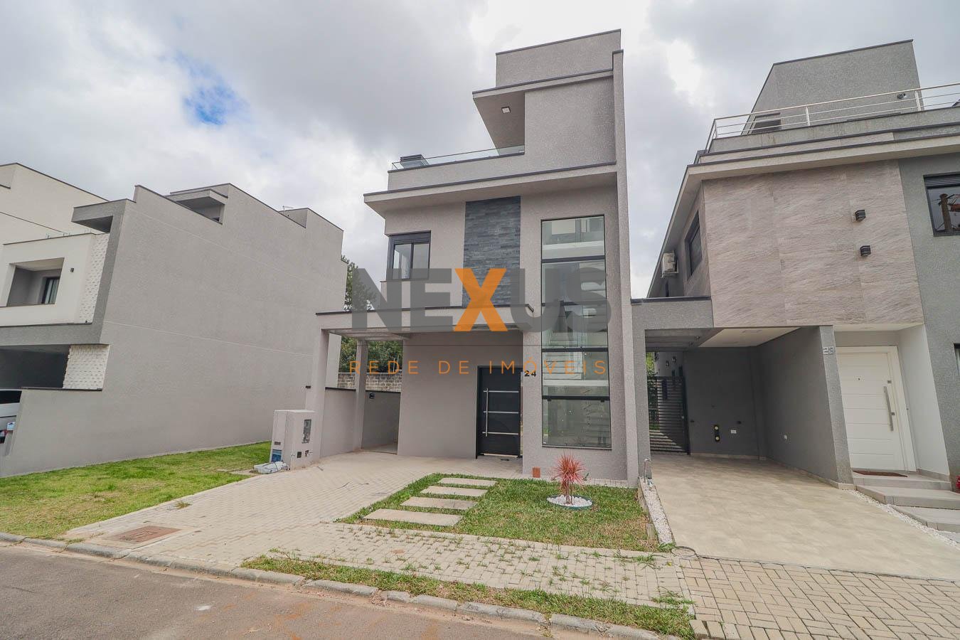 Sobrado à venda 3 quartos, Bairro umbará, CURITIBA - PR