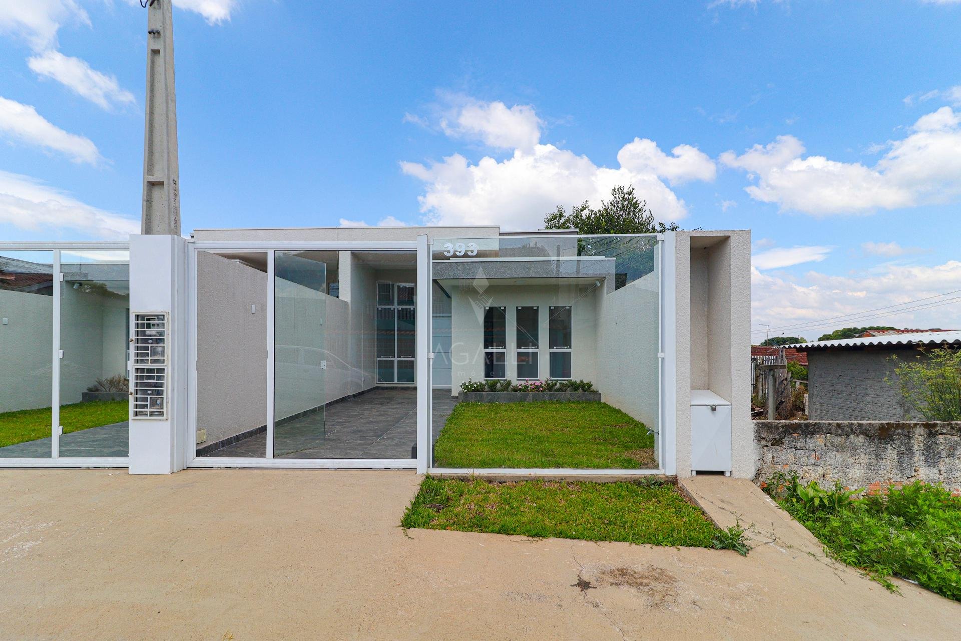 Casa Térrea com 3 Quartos e Piscina no Bairro Eucaliptos  Faz...
