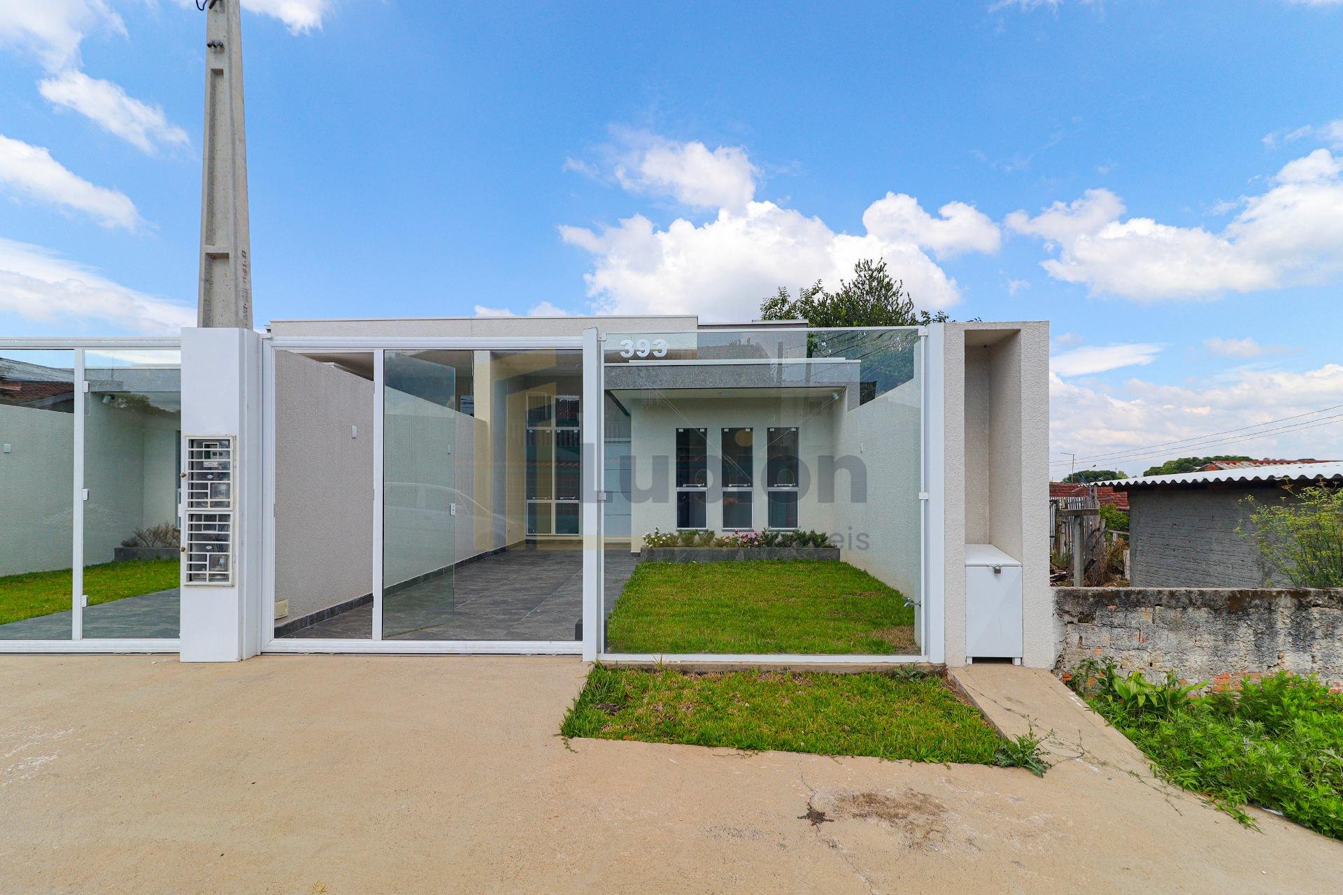 Casa Térrea com 3 Quartos e Piscina no Bairro Eucaliptos  Faz...