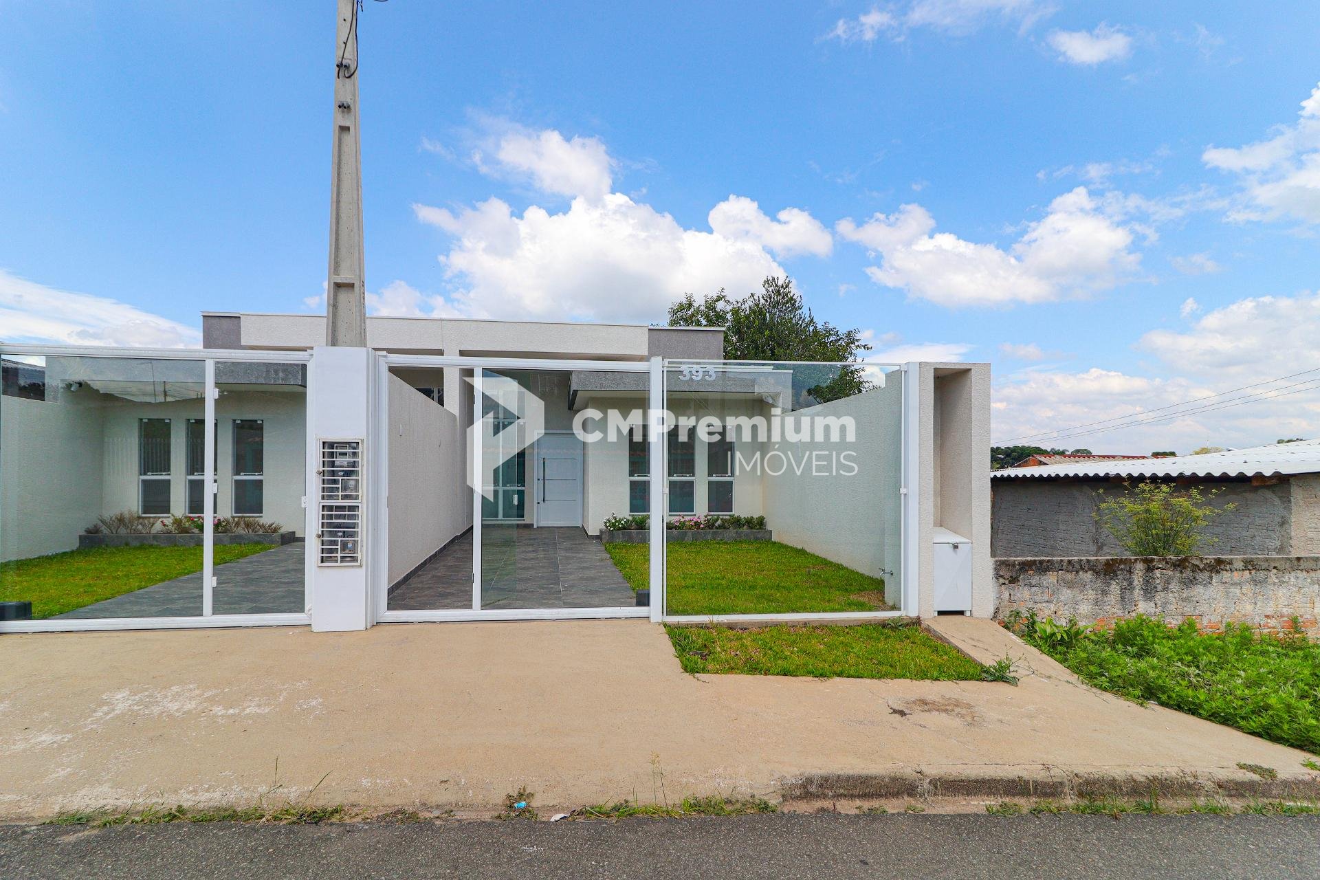 Casa Térrea com 3 Quartos e Piscina no Bairro Eucaliptos  Faz...