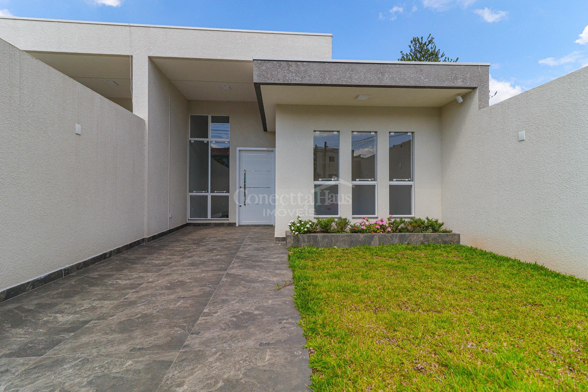 Casa Térrea com 3 Quartos e Piscina no Bairro Eucaliptos  Faz...