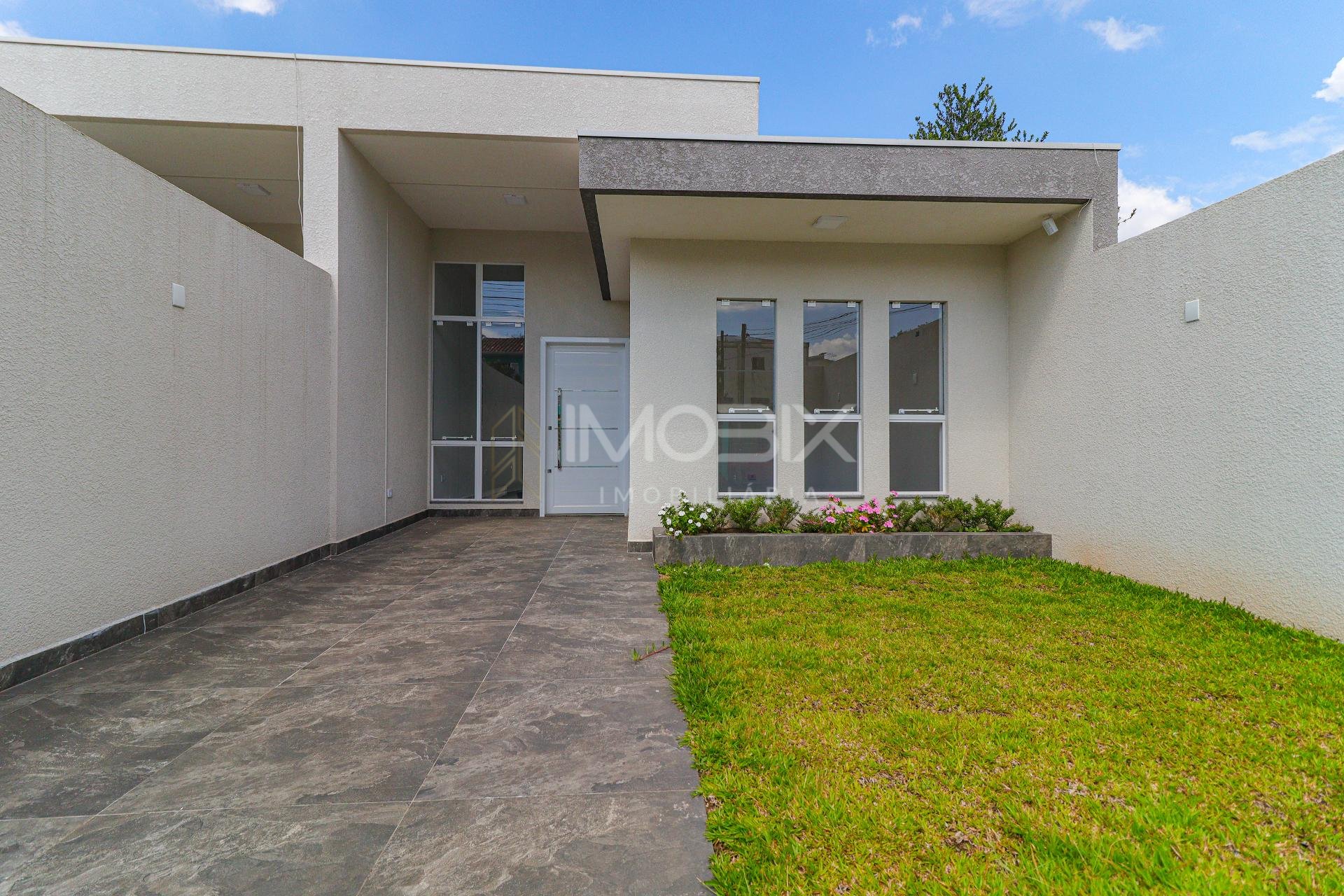 Casa Térrea com 3 Quartos e Piscina no Bairro Eucaliptos  Faz...