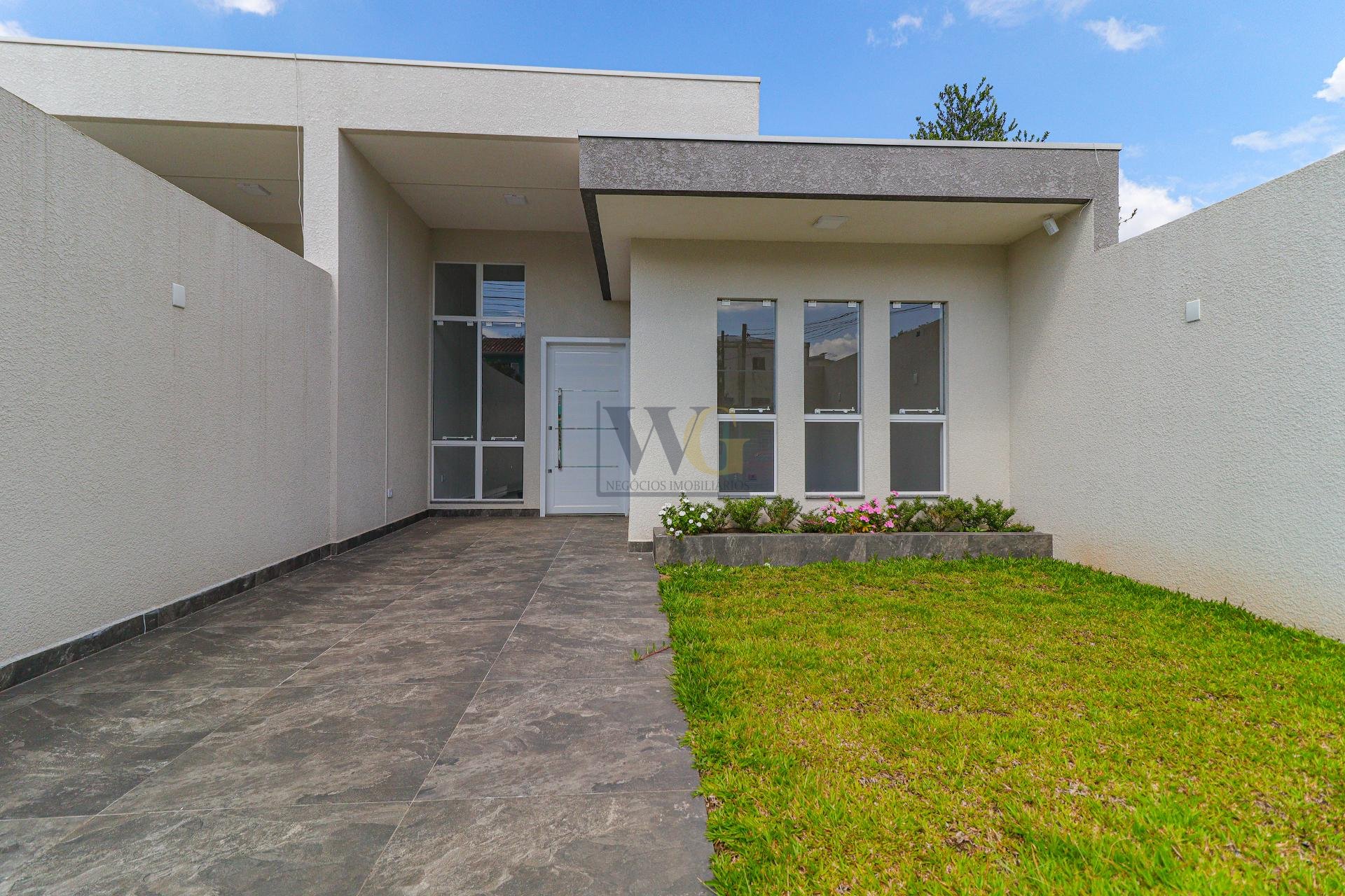 Casa Térrea com 3 Quartos e Piscina no Bairro Eucaliptos  Faz...