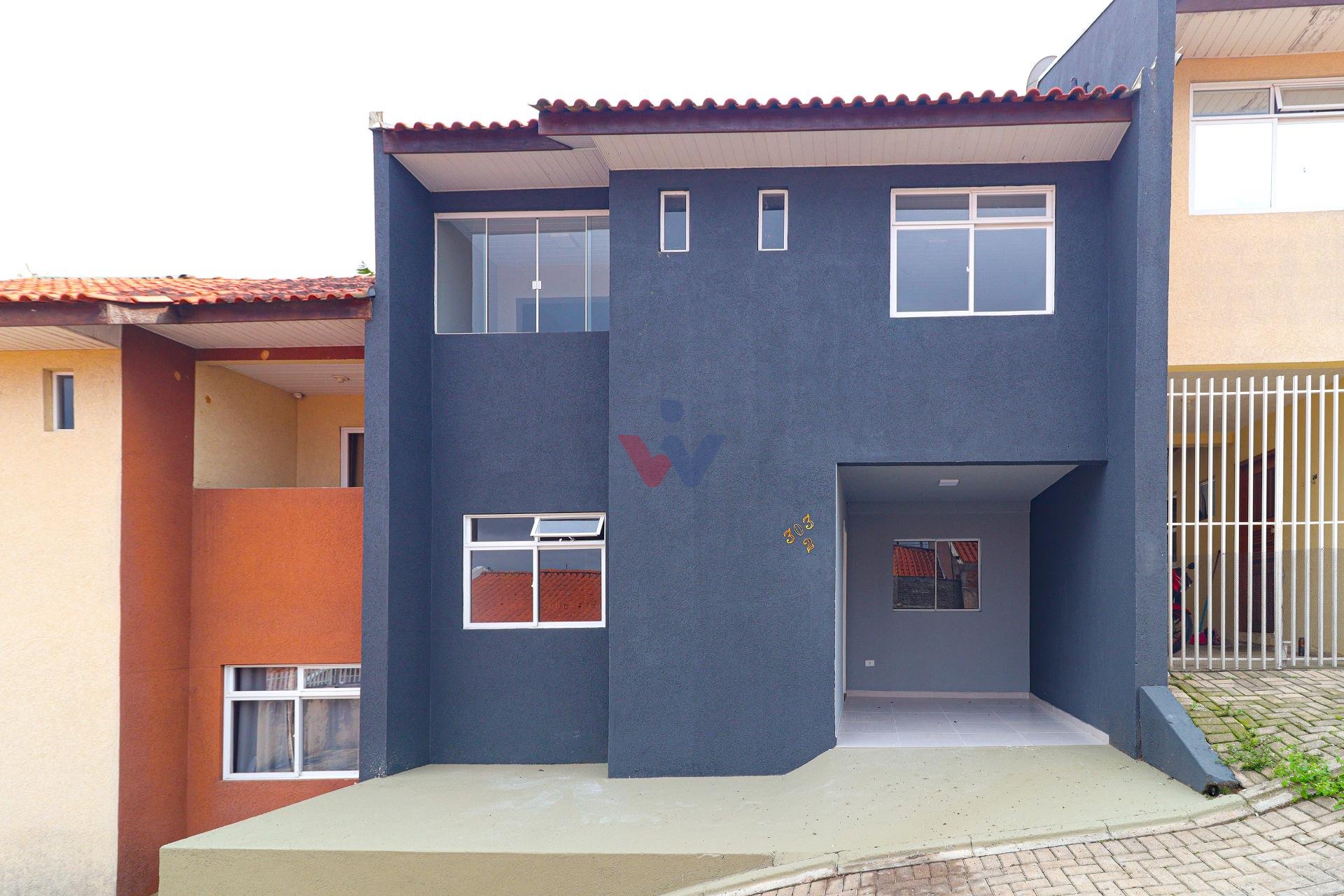 Sobrado com 3 Quartos, Garagem Coberta e Churrasqueira no Bair...