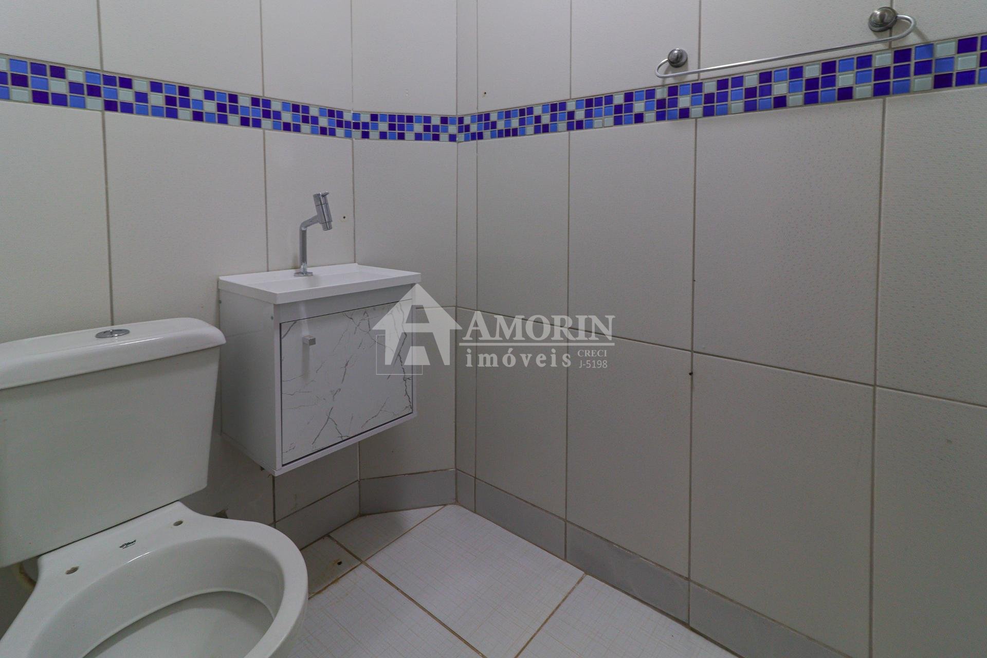 Sobrado com 3 Quartos, Garagem Coberta e Churrasqueira no Bair...