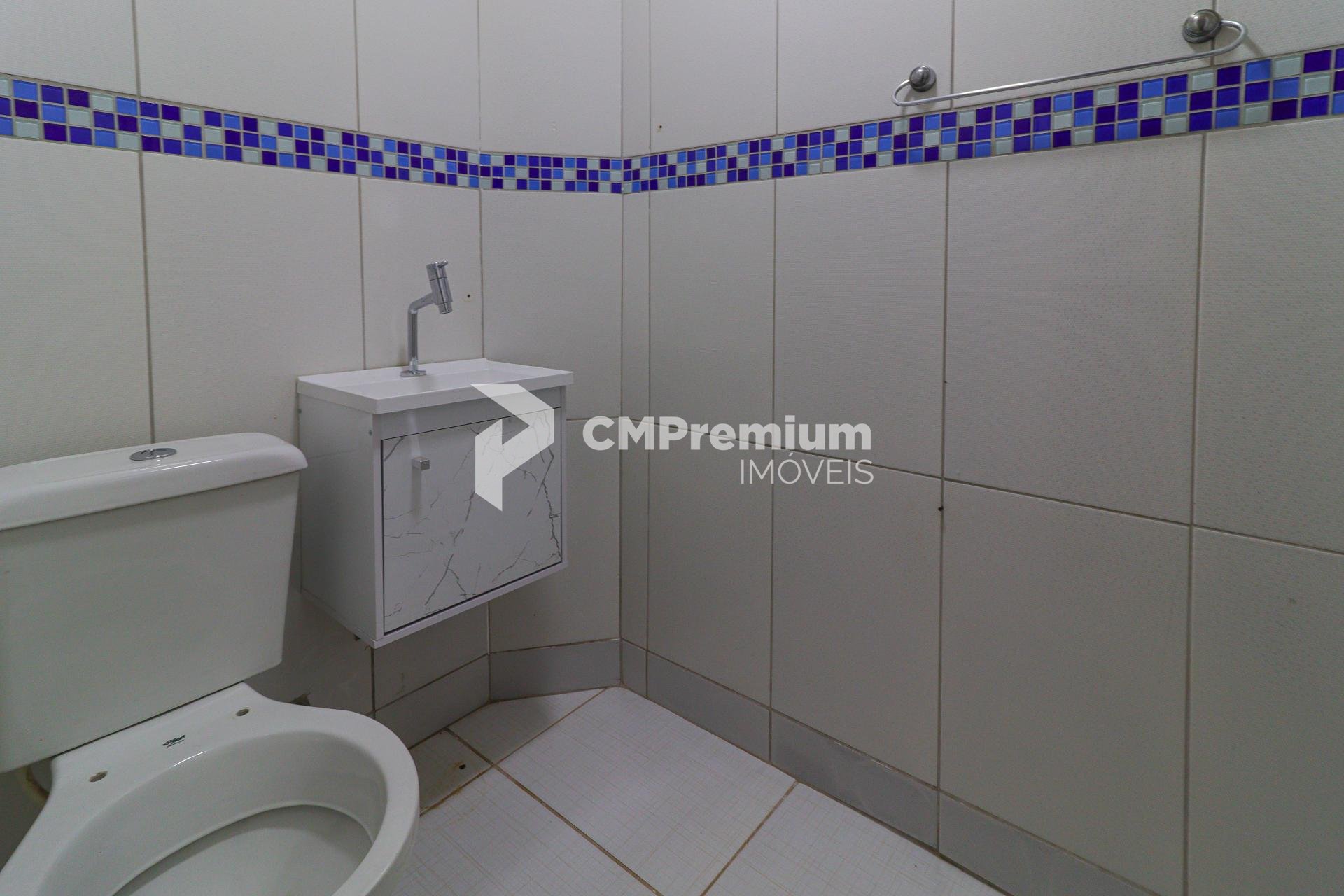 Sobrado com 3 Quartos, Garagem Coberta e Churrasqueira no Bair...