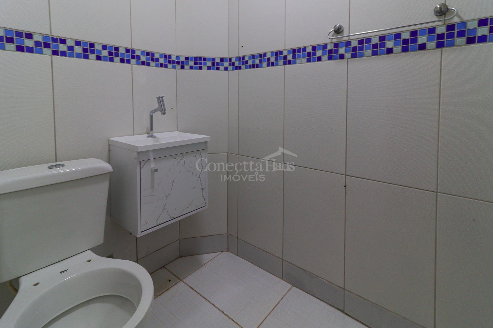 Sobrado com 3 Quartos, Garagem Coberta e Churrasqueira no Bair...