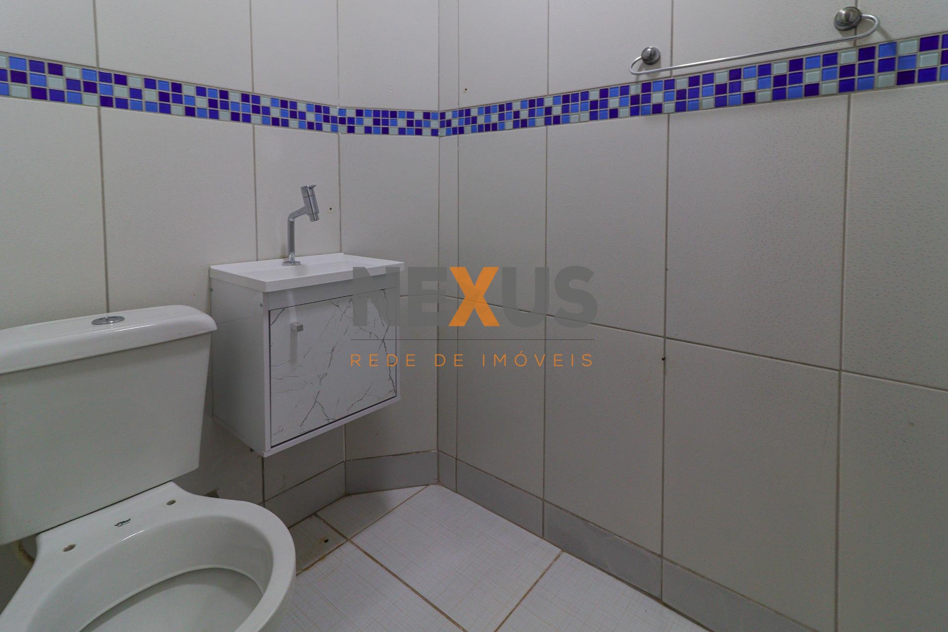 Sobrado com 3 Quartos, Garagem Coberta e Churrasqueira no Bair...
