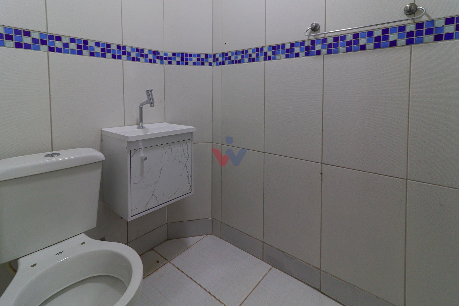 Sobrado com 3 Quartos, Garagem Coberta e Churrasqueira no Bair...