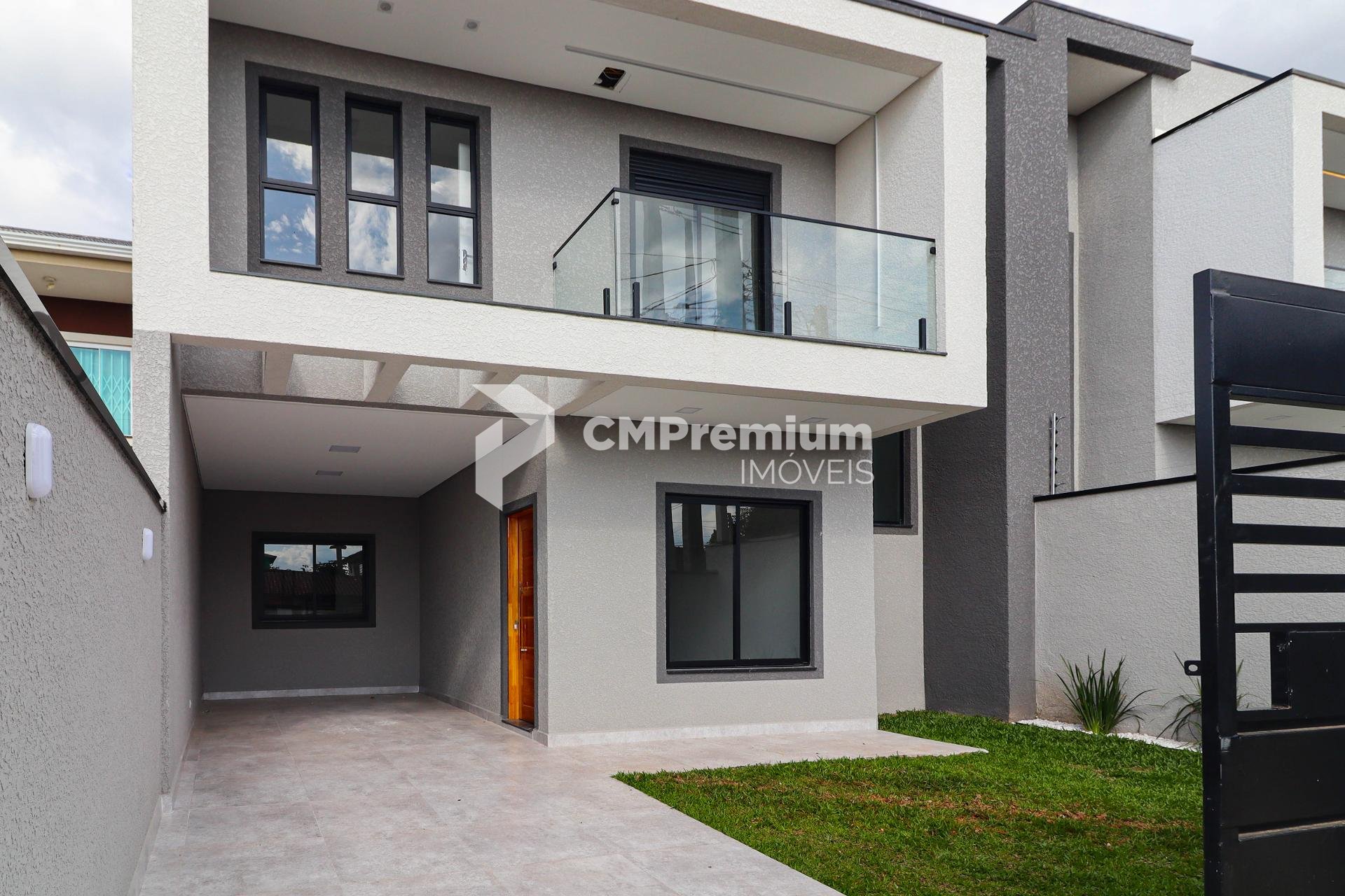 Sobrado Moderno no Bairro Gralha Azul  Fazenda Rio Grande
