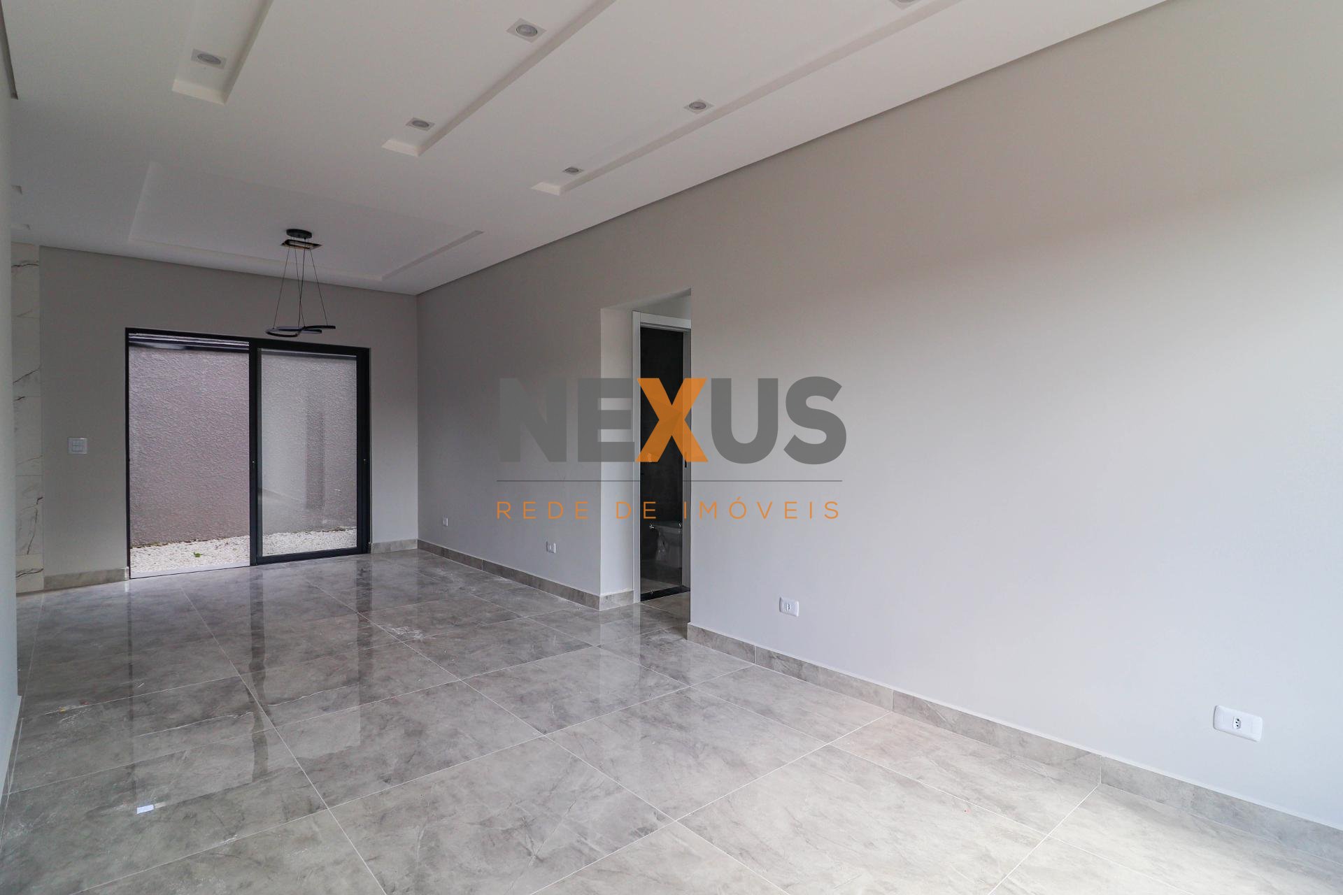 Sobrado Moderno no Bairro Gralha Azul  Fazenda Rio Grande