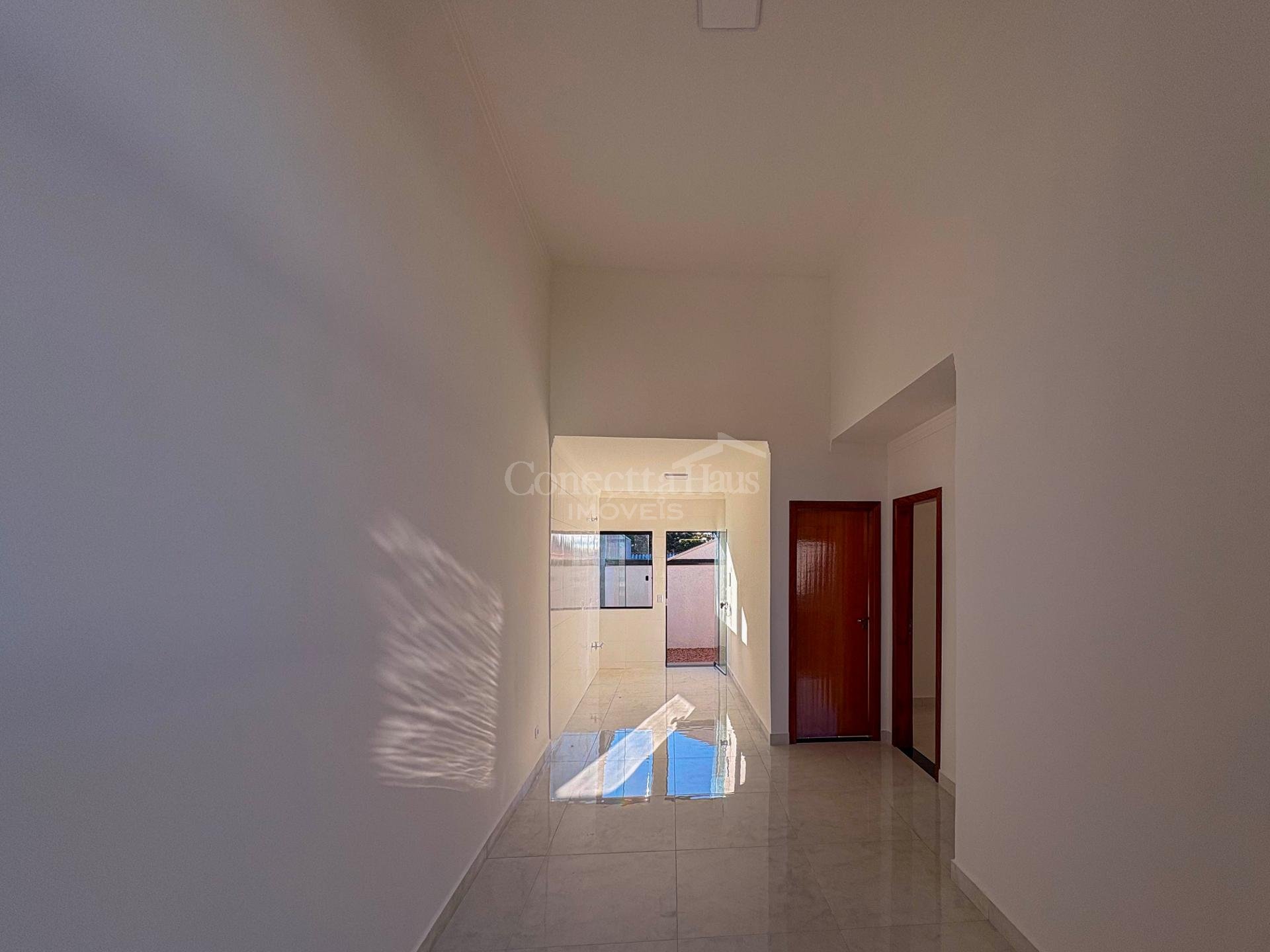 Casa à venda  localizada no bairro Gralha Azul, em Fazenda Rio...