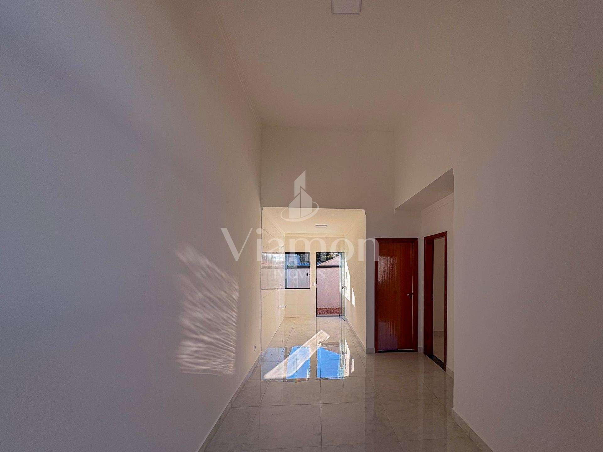Casa à venda  localizada no bairro Gralha Azul, em Fazenda Rio...