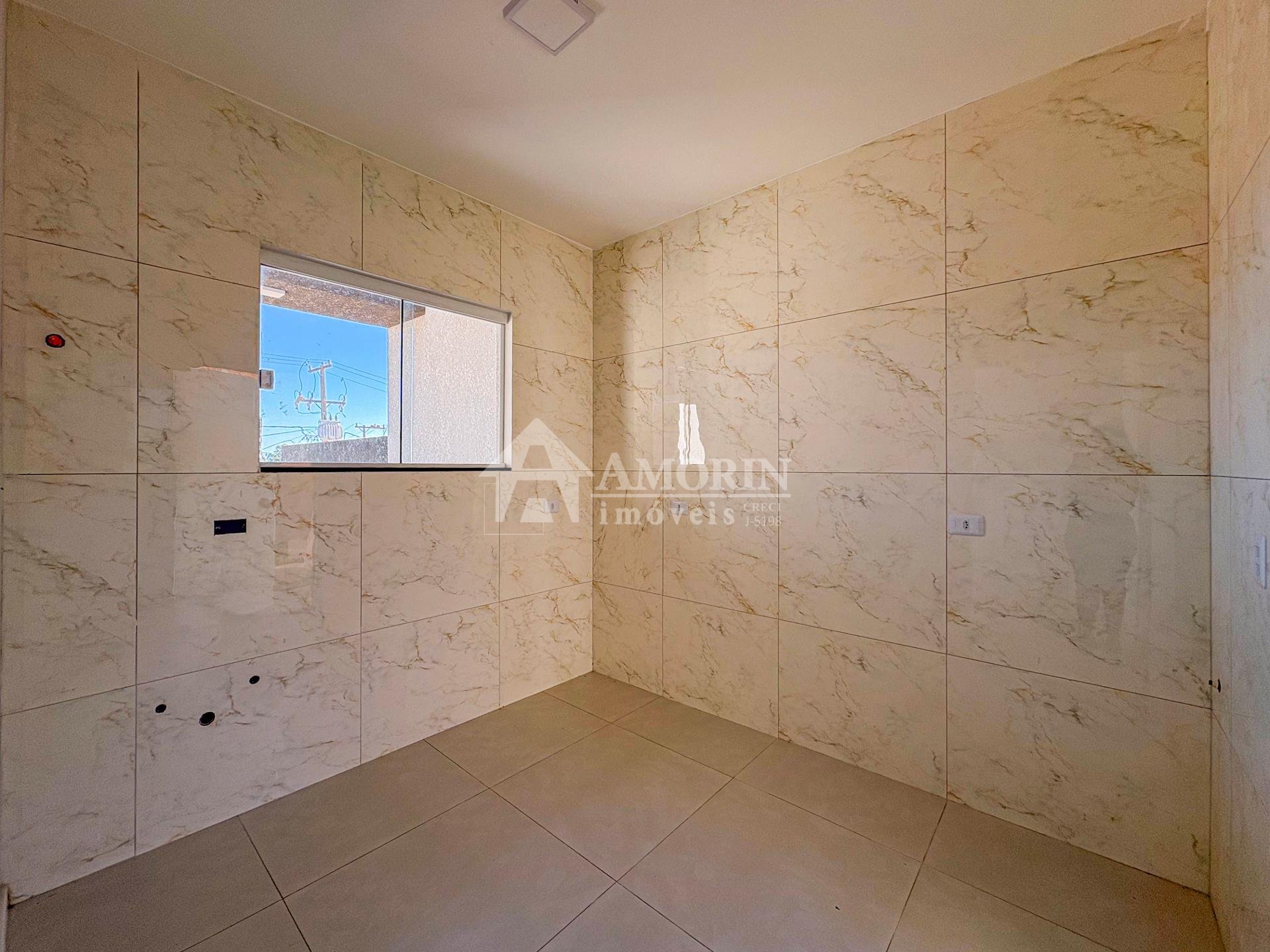 Casa à Venda 3 Quartos com Suíte no Bairro Gralha Azul  Fazen...