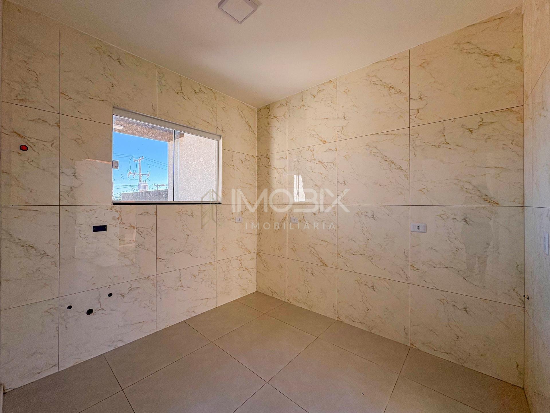 Casa à Venda 3 Quartos com Suíte no Bairro Gralha Azul  Fazen...