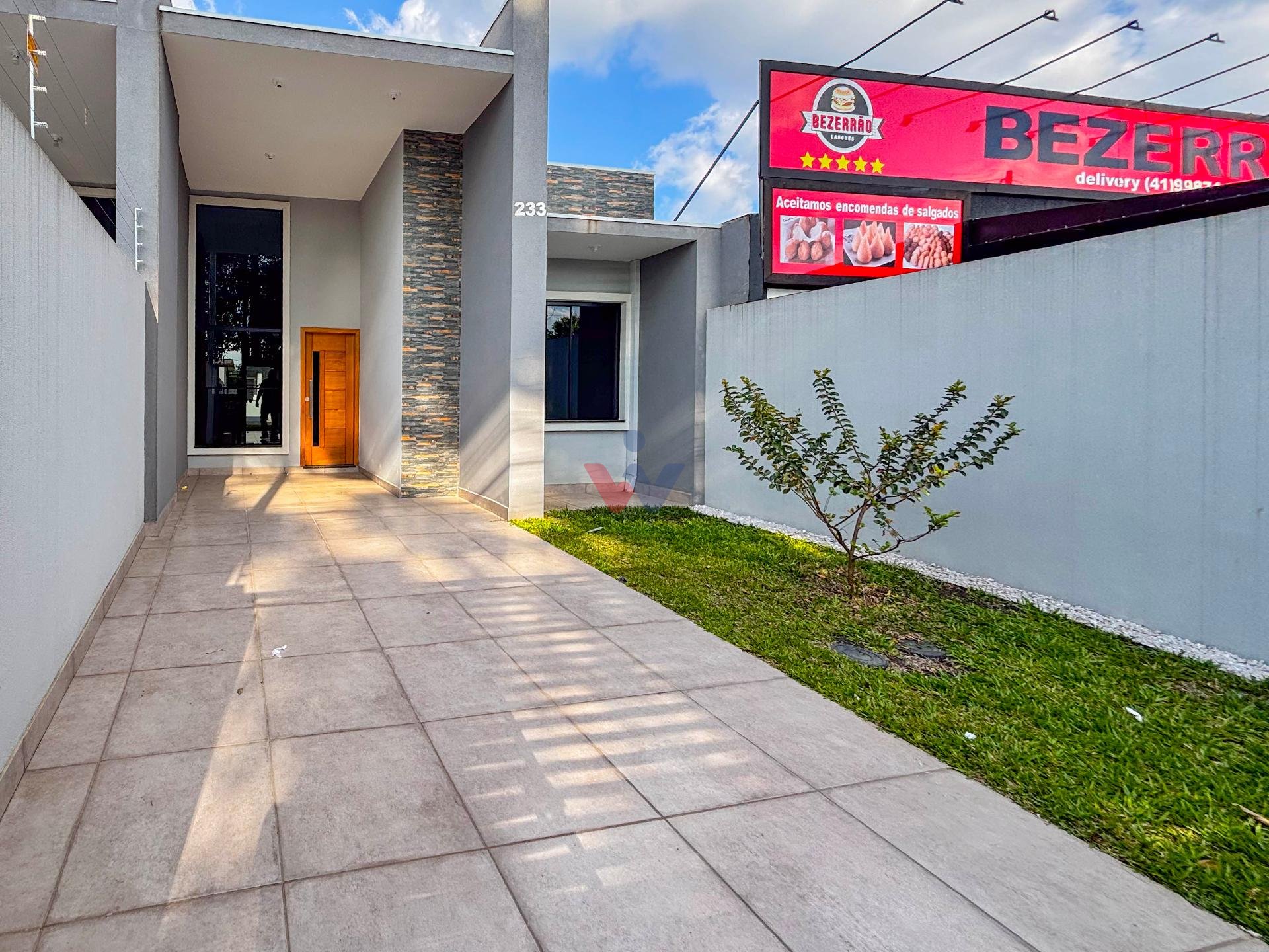Casa Nova à Venda no Bairro Nações  Fazenda Rio Grande