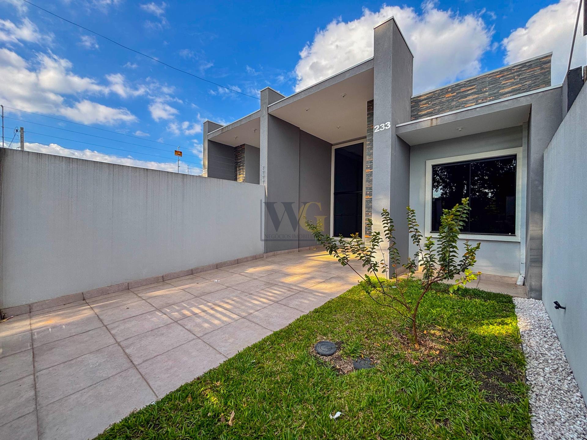 Casa Nova à Venda no Bairro Nações  Fazenda Rio Grande