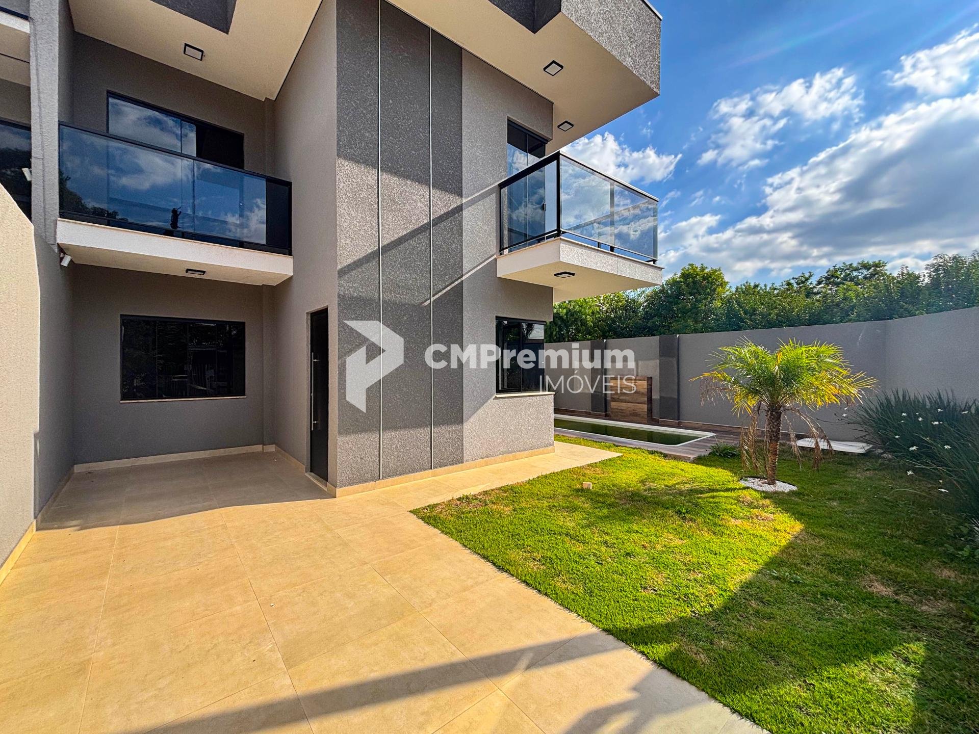 Casa Alto Padrão com Piscina e Fachada Imponente   Nações, Fa...
