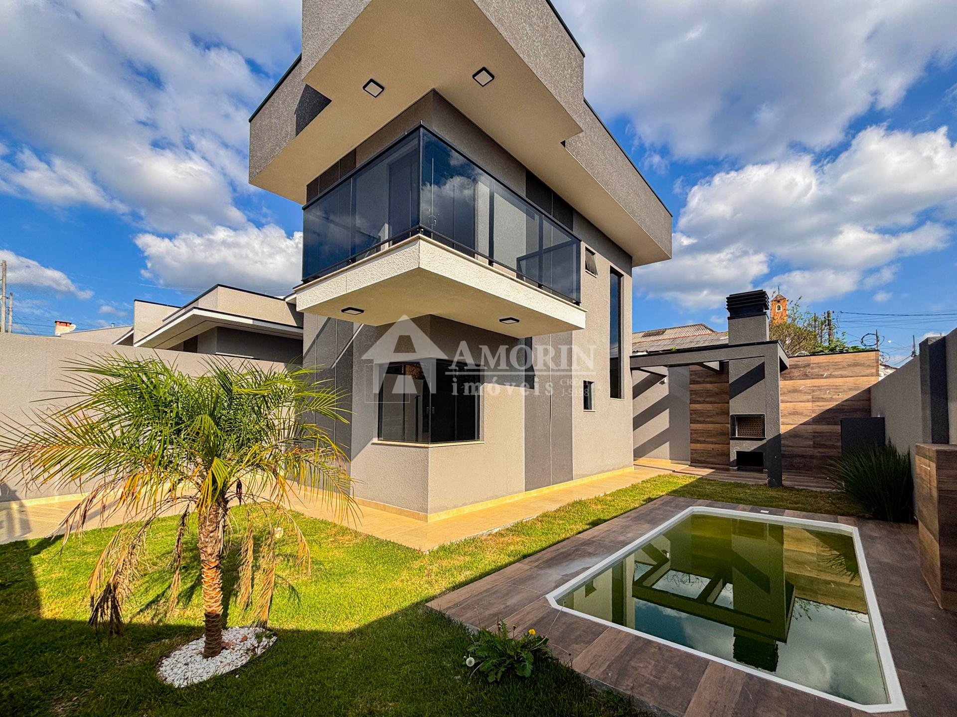Casa Alto Padrão com Piscina e Fachada Imponente   Nações, Fa...