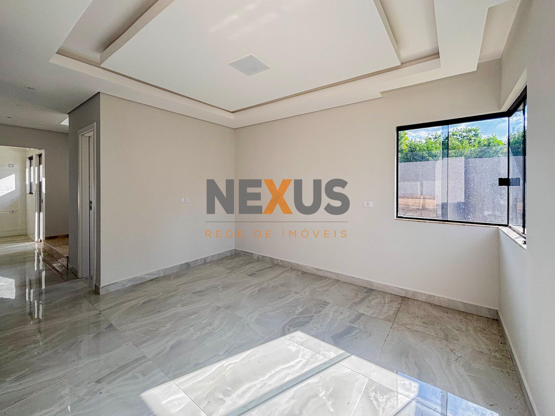 Casa Alto Padrão com Piscina e Fachada Imponente   Nações, Fa...