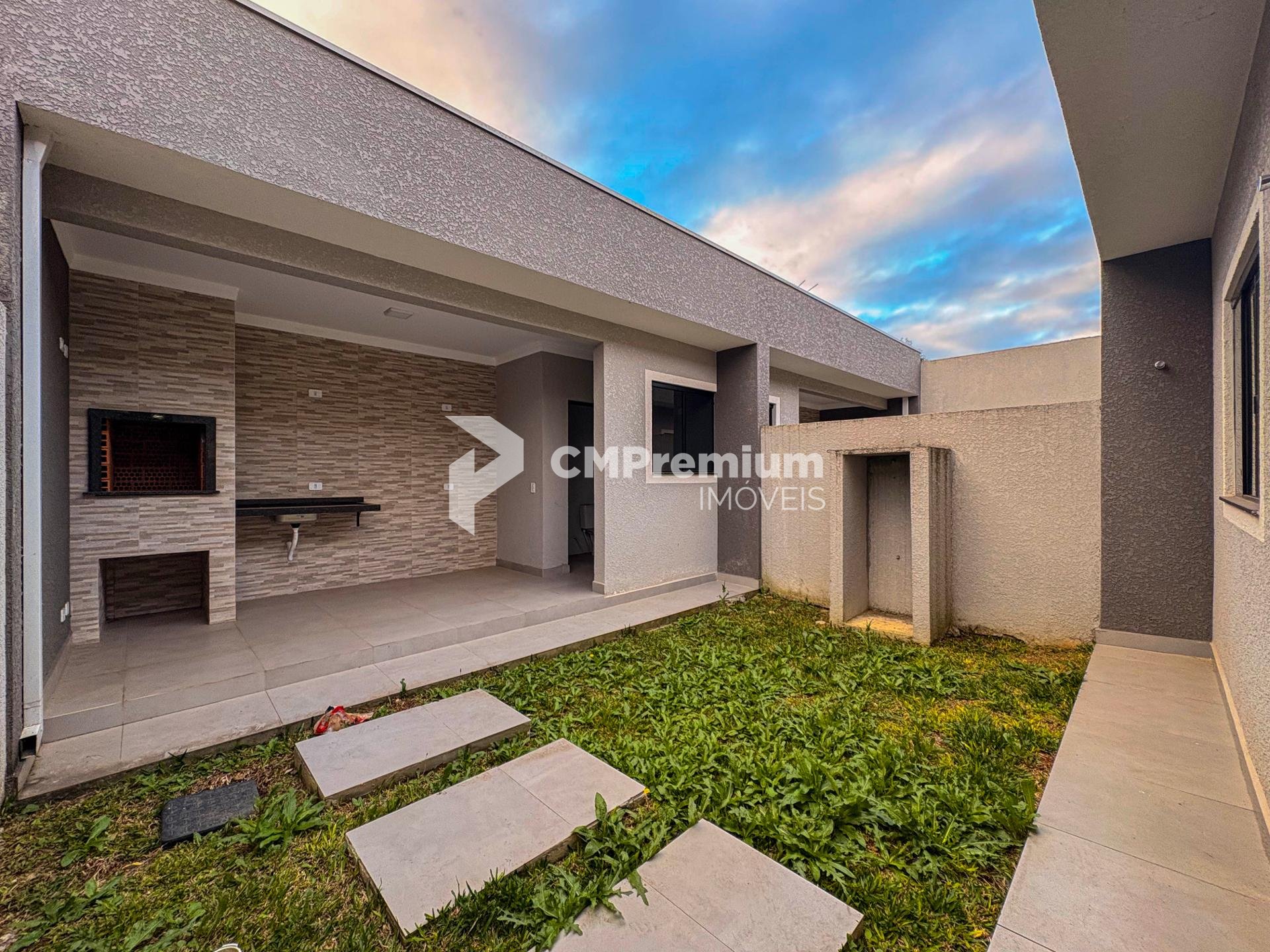 Casa Ampla com Edícula e Acabamento, Santa Terezinha, Fazenda ...