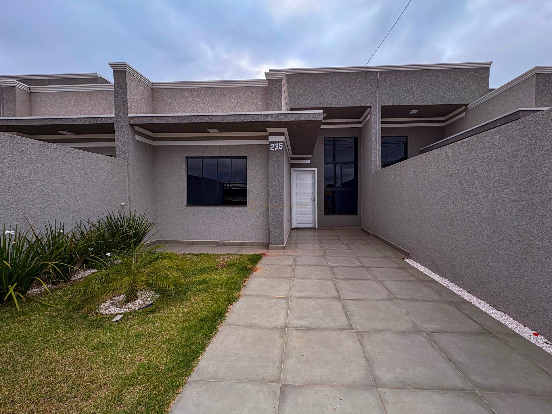 Casa T?rrea com ?rea Gourmet Integrada ? Bairro Estados, Fazen...