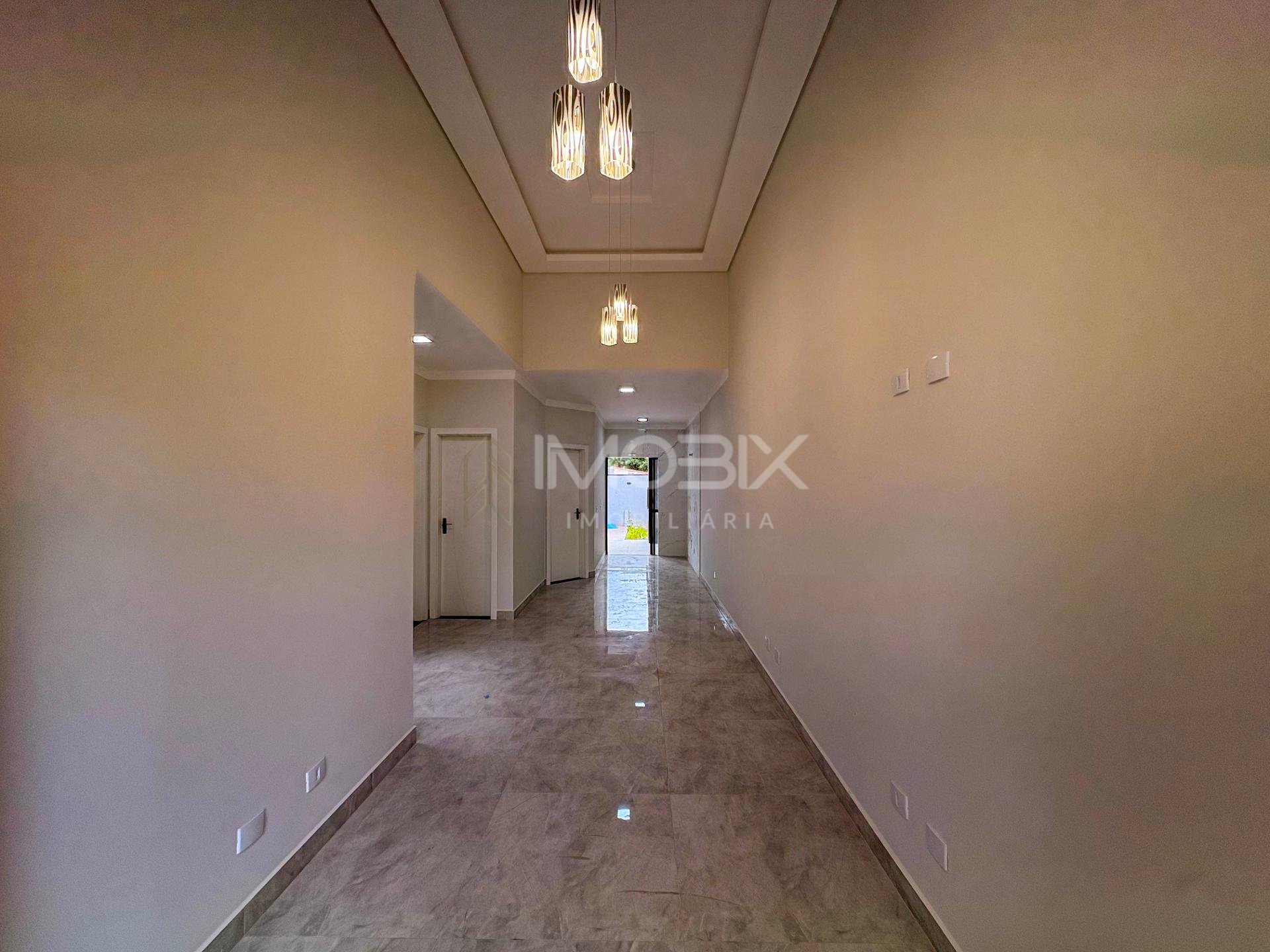 Casa com Piscina e Área Gourmet, Bairro Nações ,Fazenda Rio Gr...