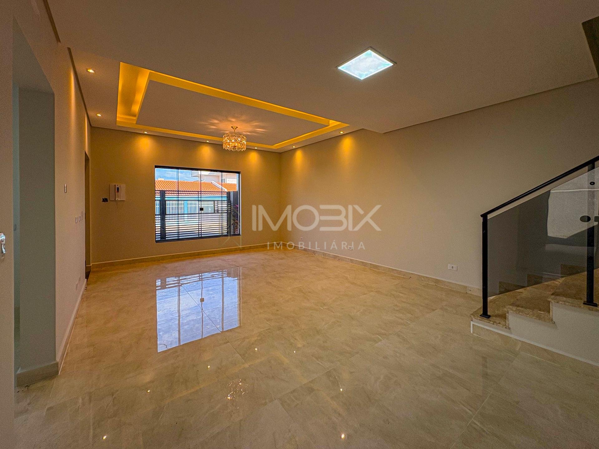 Sobrado à Venda no Bairro Iguaçu, Fazenda Rio Grande PR