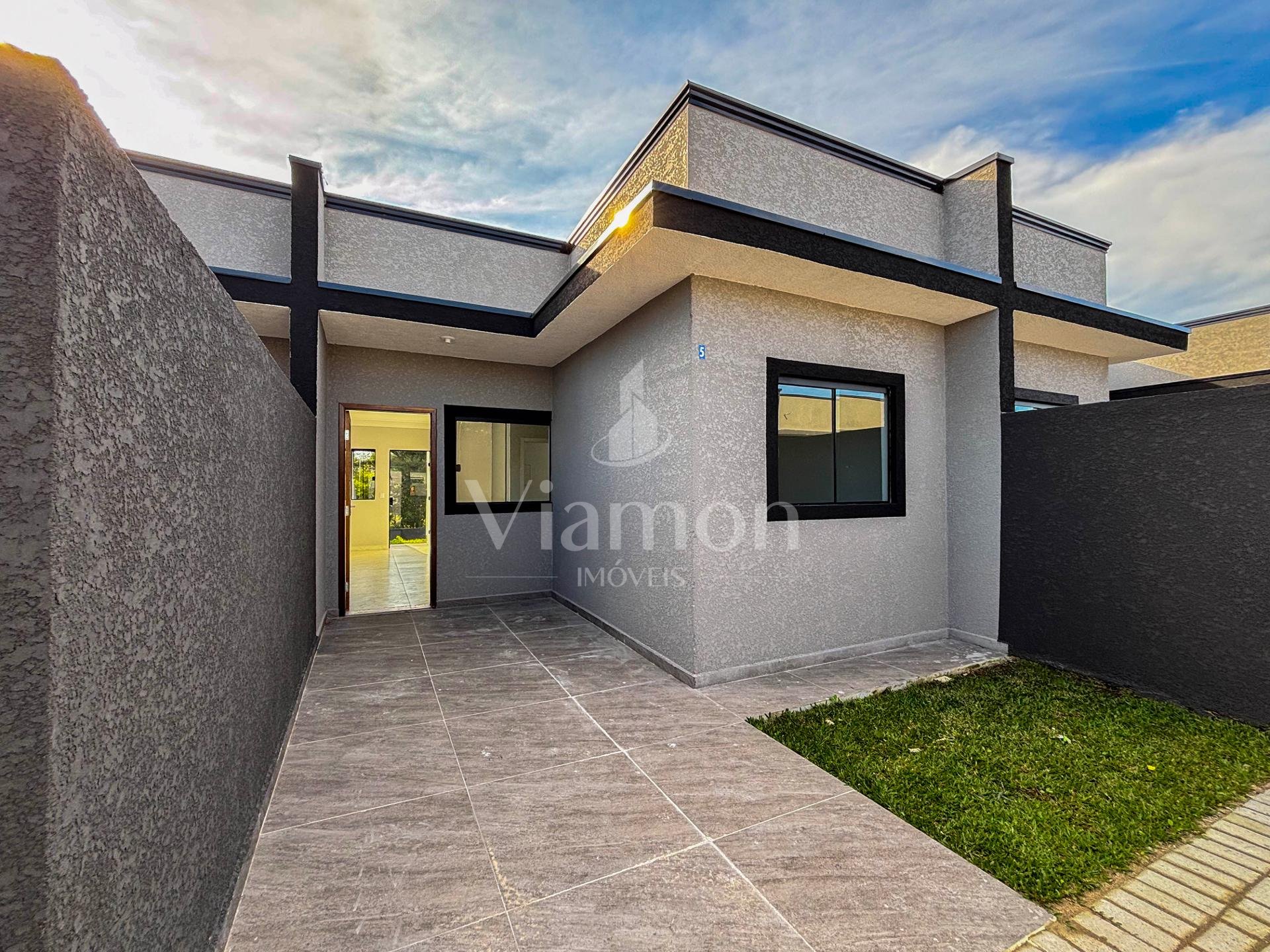 Casa à Venda com Terreno Amplo nos Fundos  Campo de Santana, ...