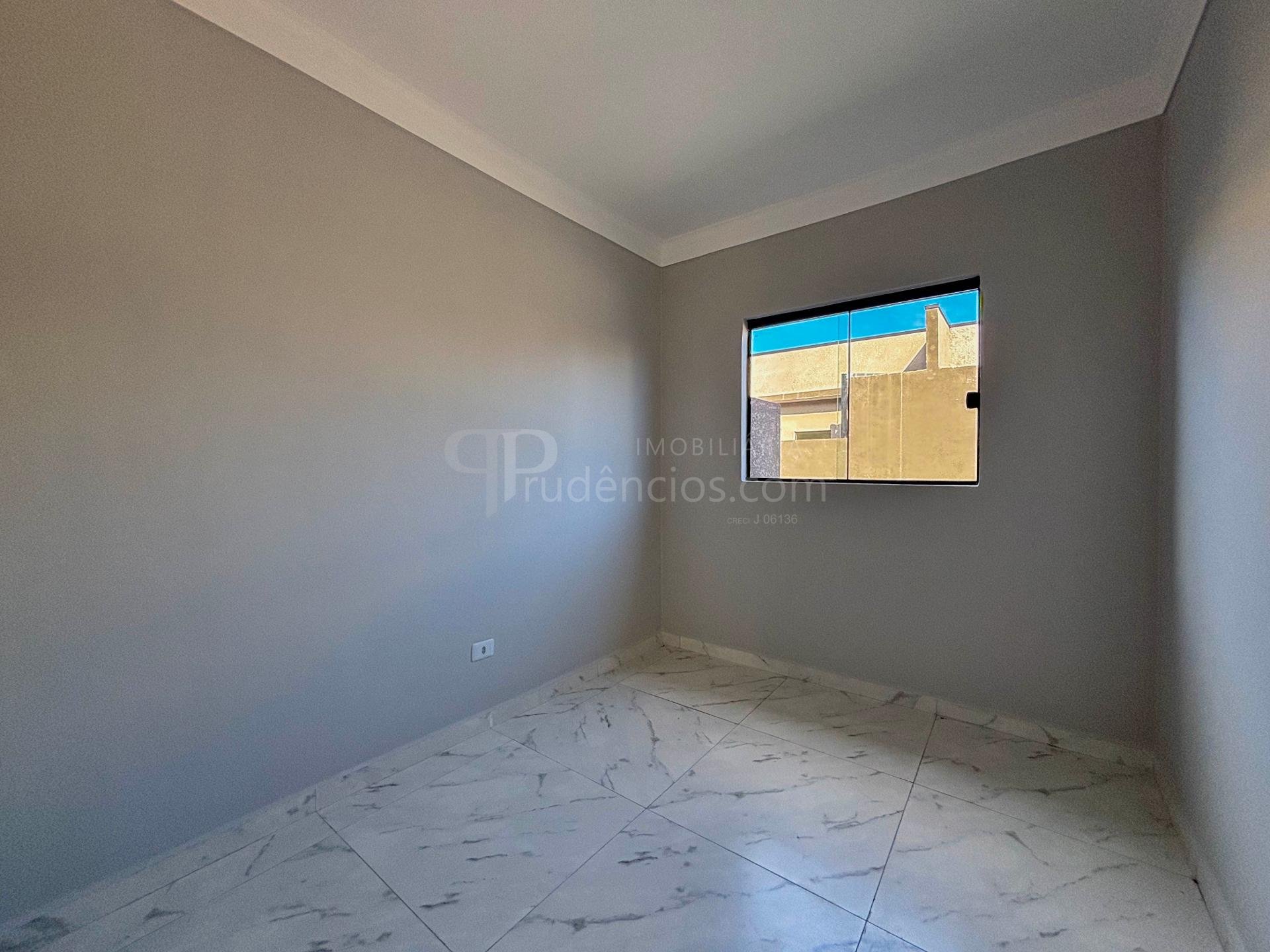 Casa à Venda com Terreno Amplo nos Fundos  Campo de Santana, ...