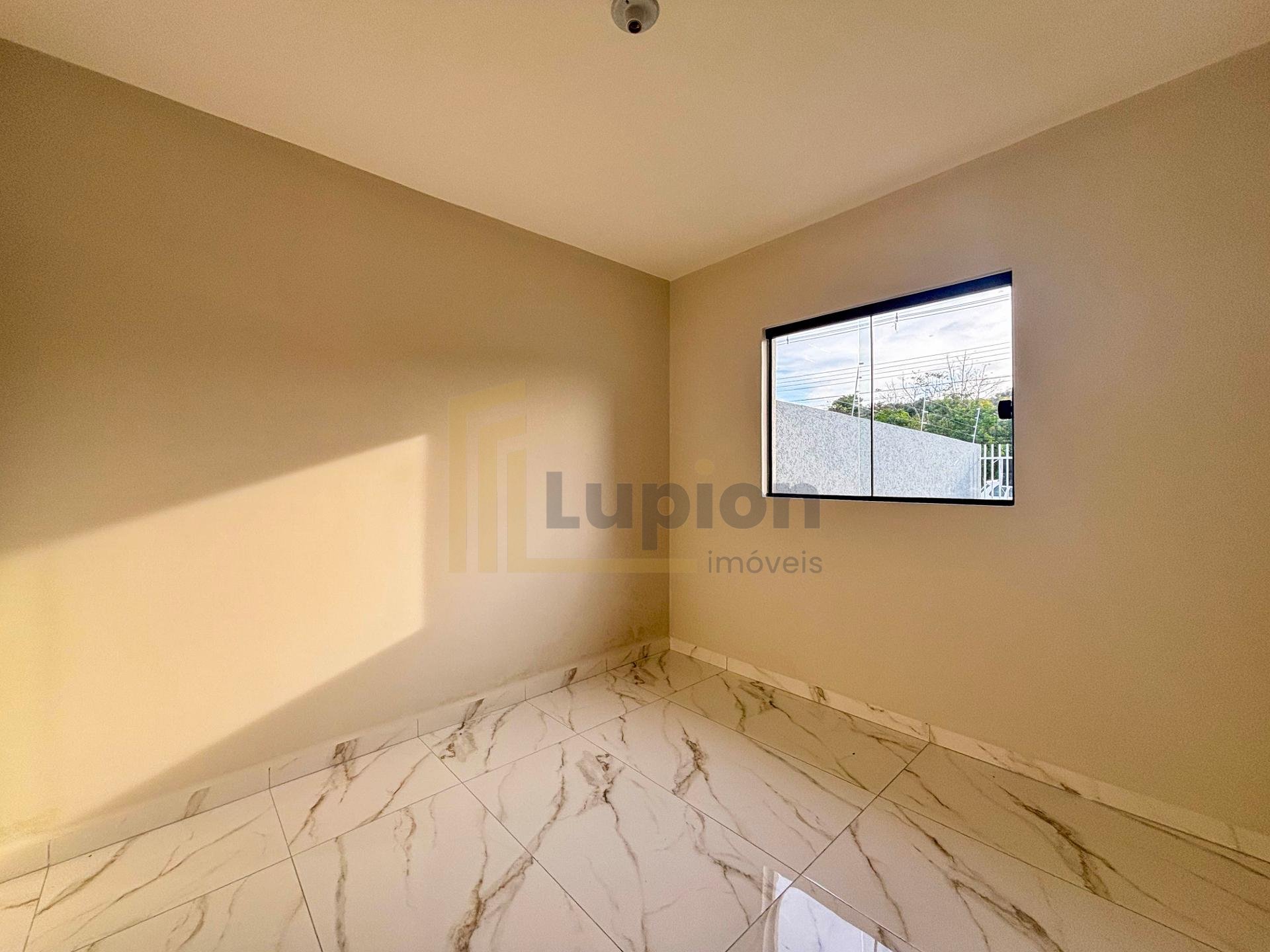 Casa com 3 Quartos no Campo de Santana  Curitiba