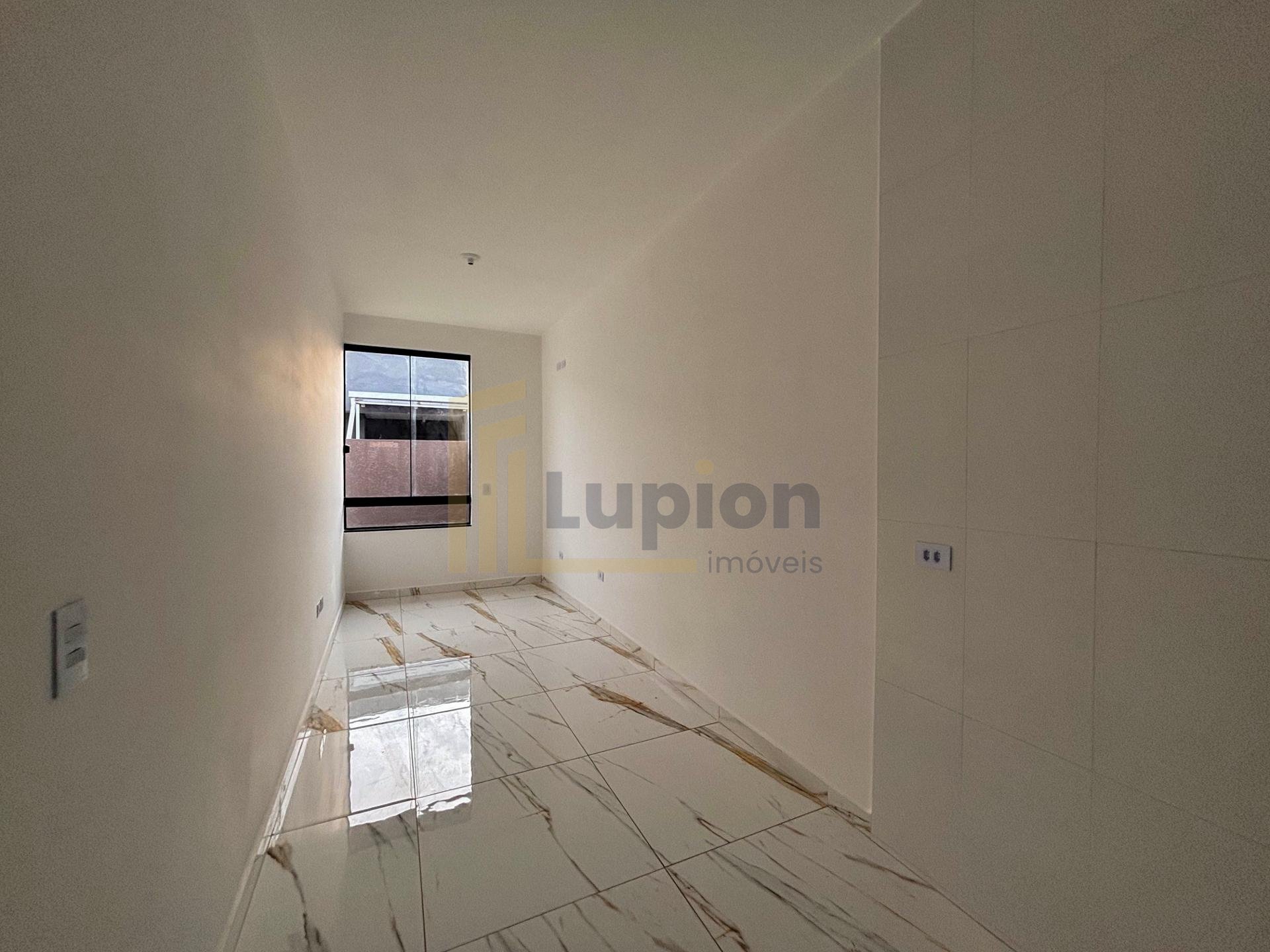 Casa com 2 Quartos e Acabamento de Alto Padrão - Campo de Sant...