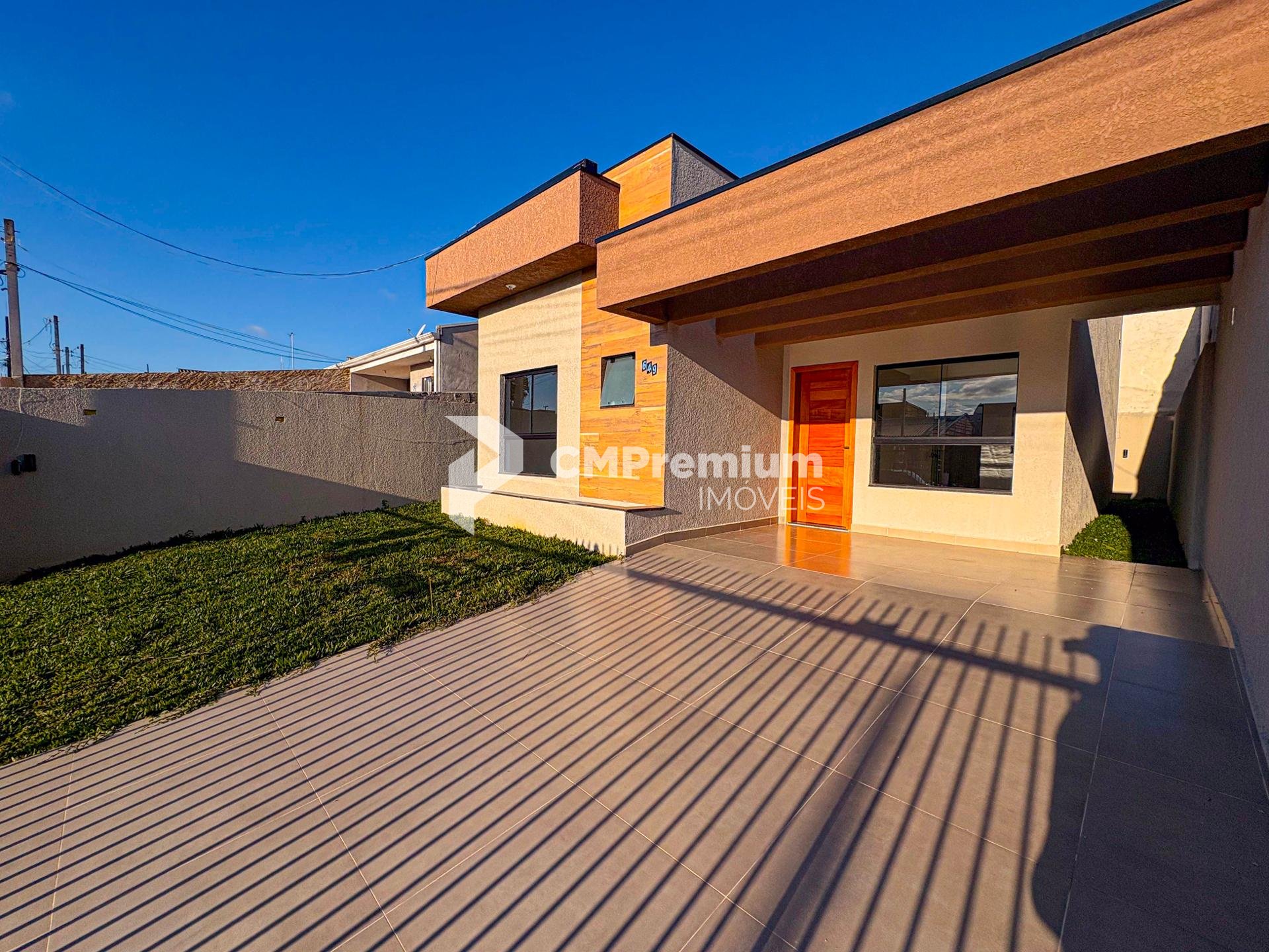 Casa Individual com 3 Quartos e Suíte  Bairro Veneza, Fazenda...