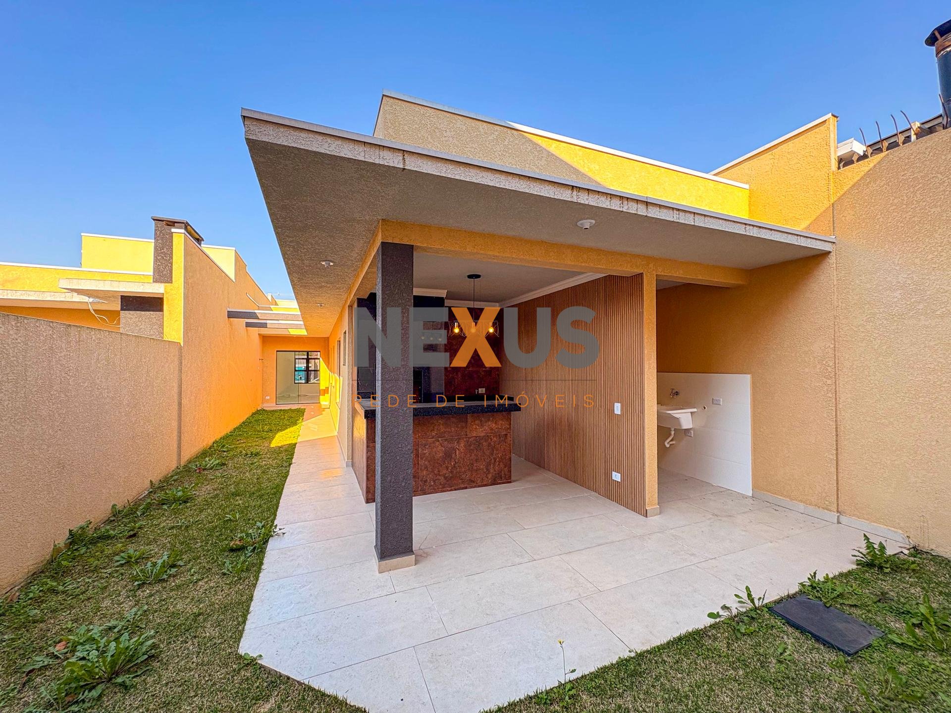 Casa com 3 Quartos, Suíte e Edícula com Churrasqueira  Eucali...